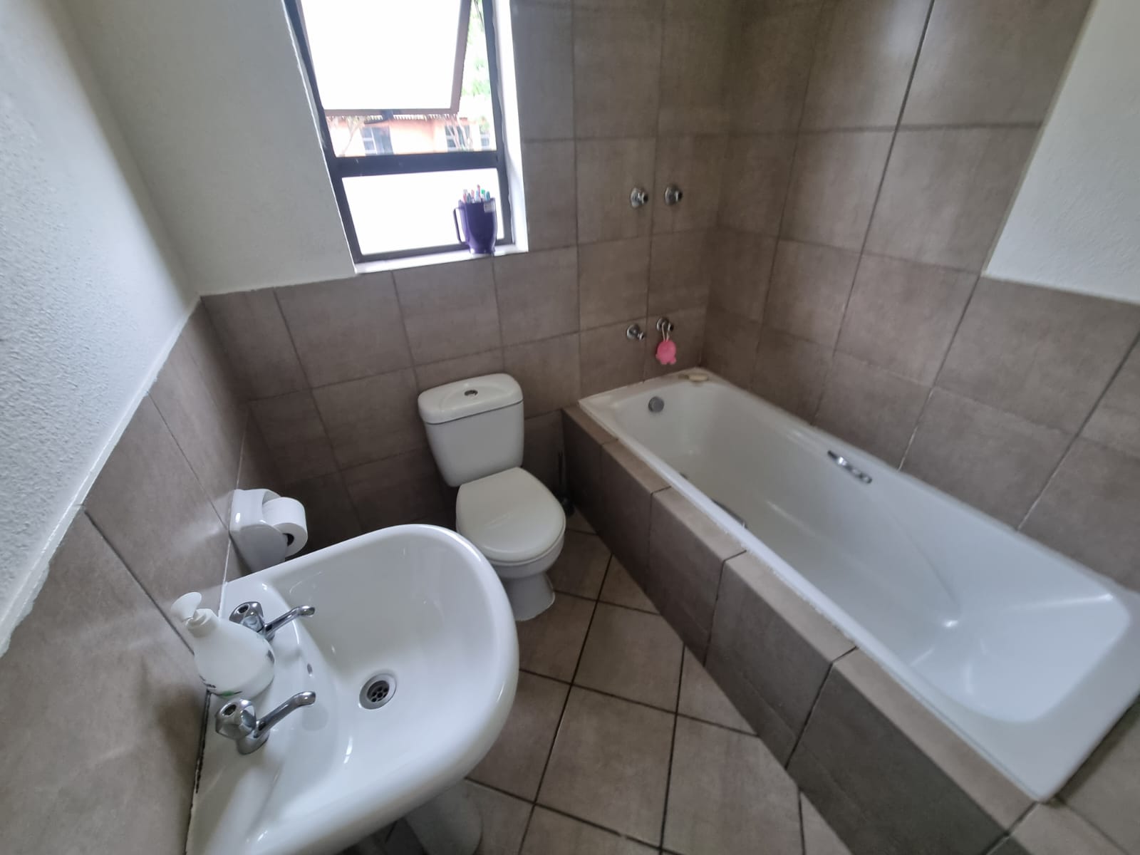 2 Bedroom Property for Sale in Albertsdal Gauteng