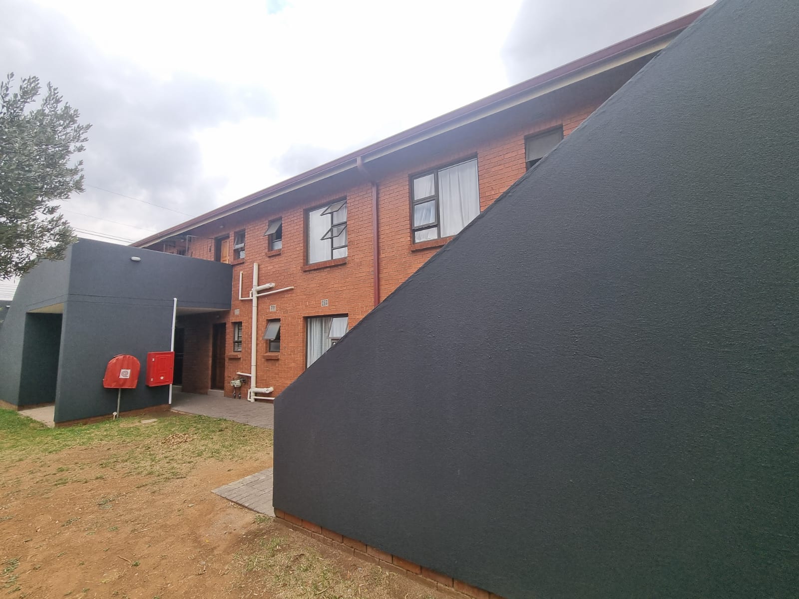 2 Bedroom Property for Sale in Albertsdal Gauteng