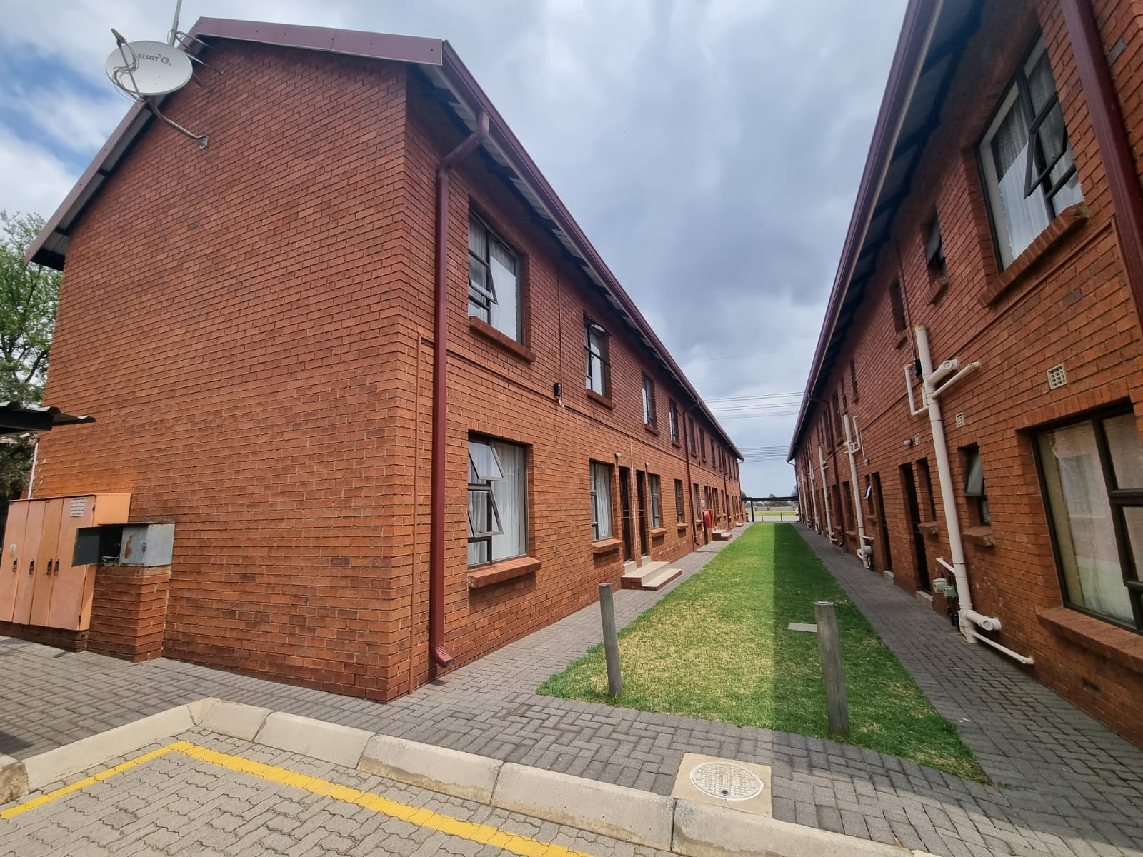 2 Bedroom Property for Sale in Albertsdal Gauteng