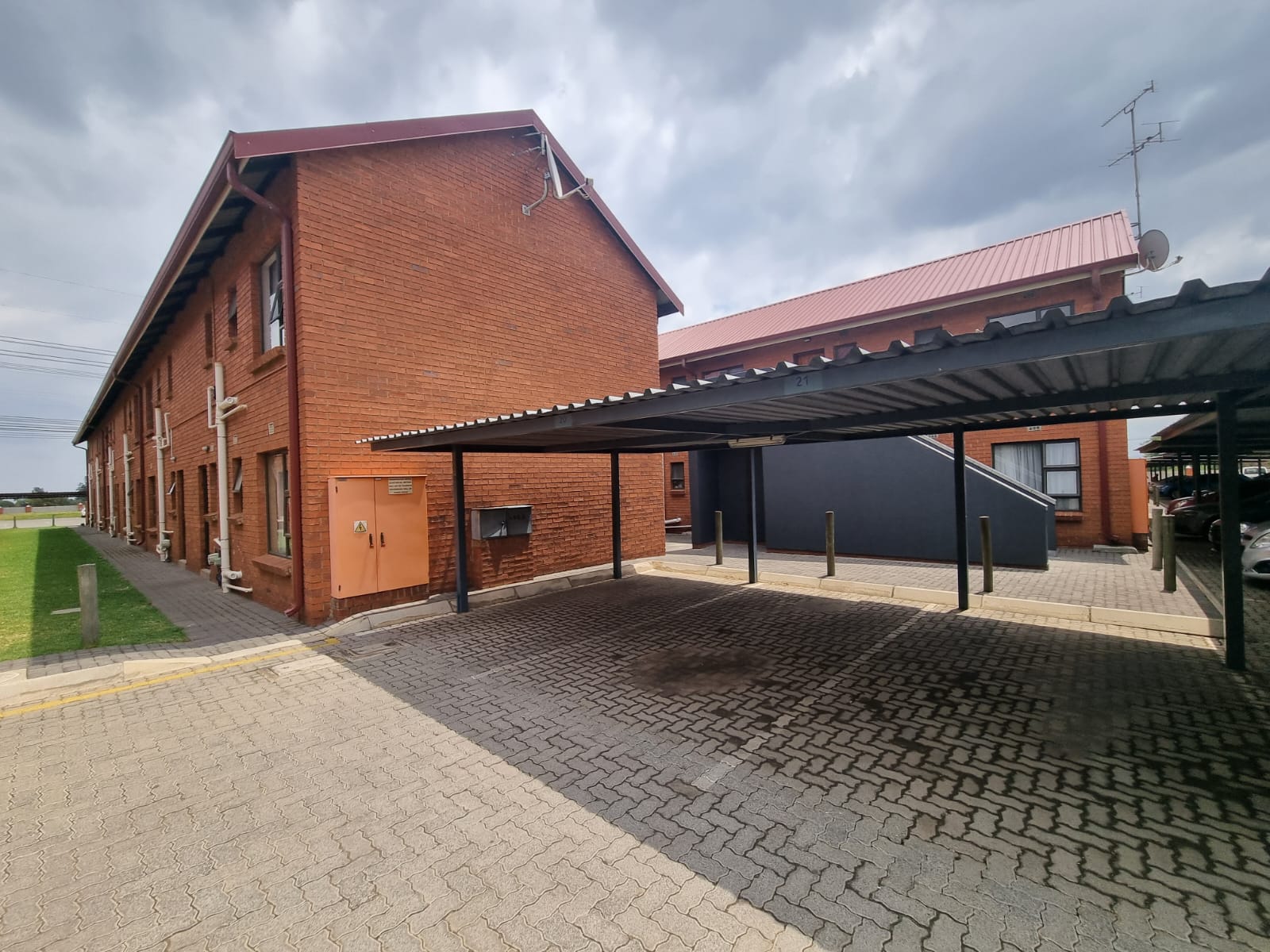 2 Bedroom Property for Sale in Albertsdal Gauteng