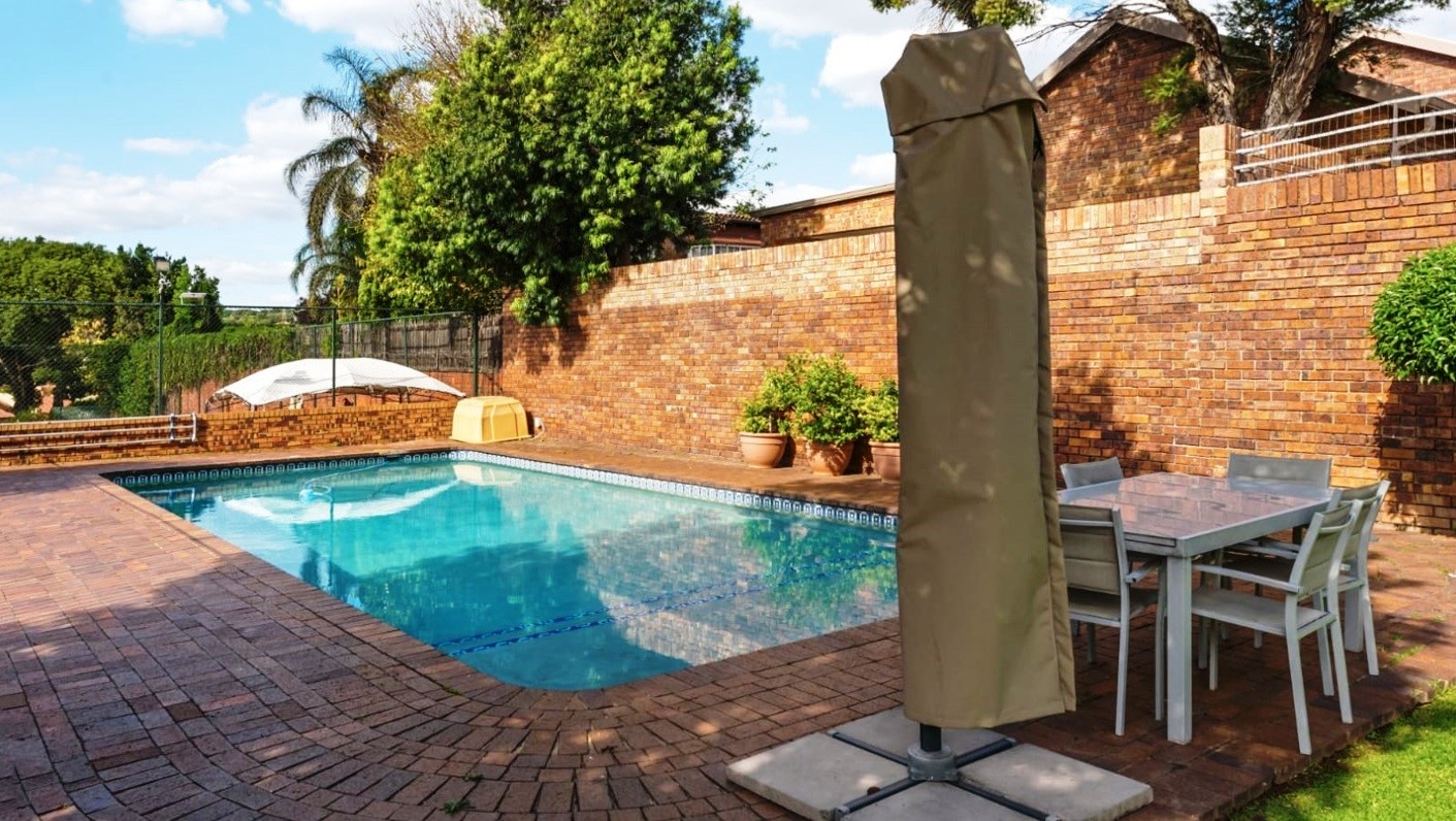 4 Bedroom Property for Sale in Corlett Gardens Gauteng