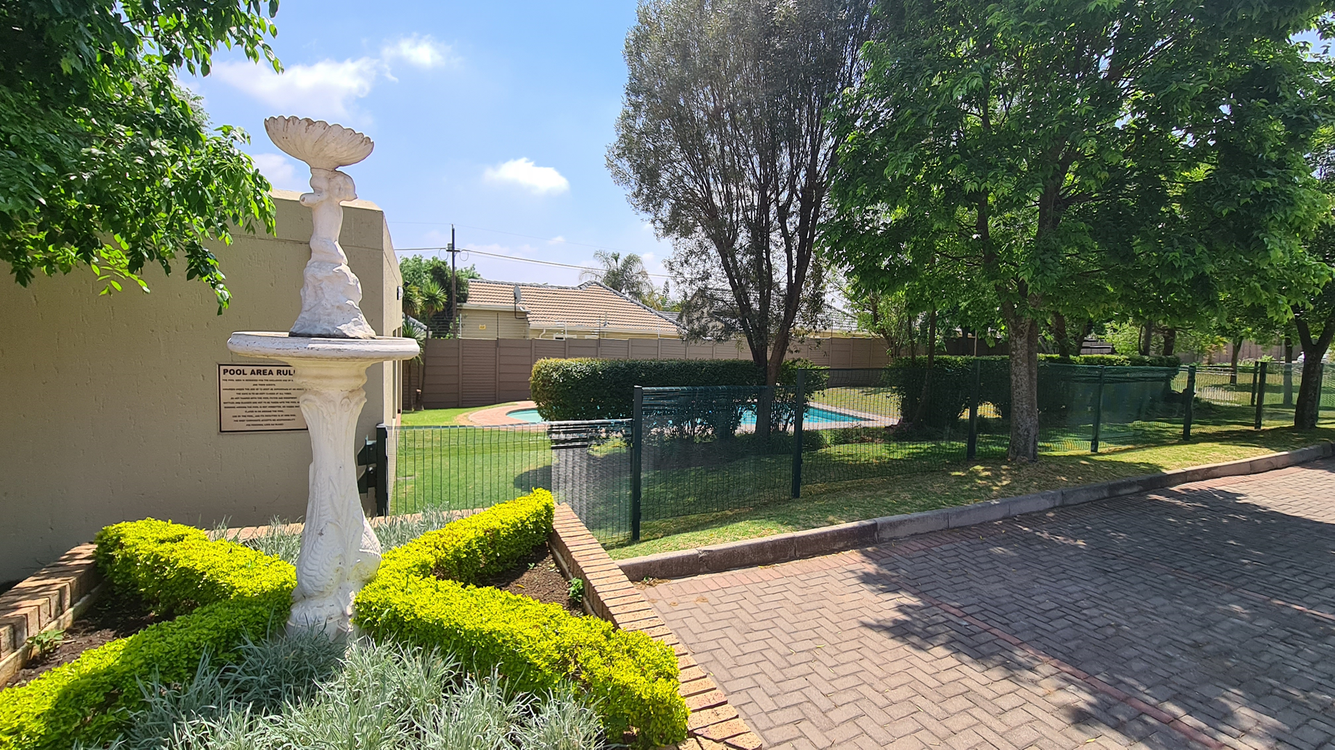 To Let 2 Bedroom Property for Rent in Sunninghill Gauteng