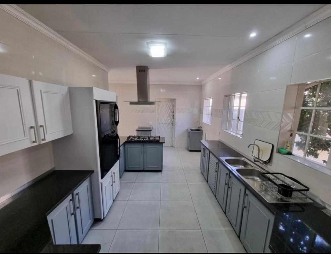 To Let 3 Bedroom Property for Rent in Rivonia Gauteng