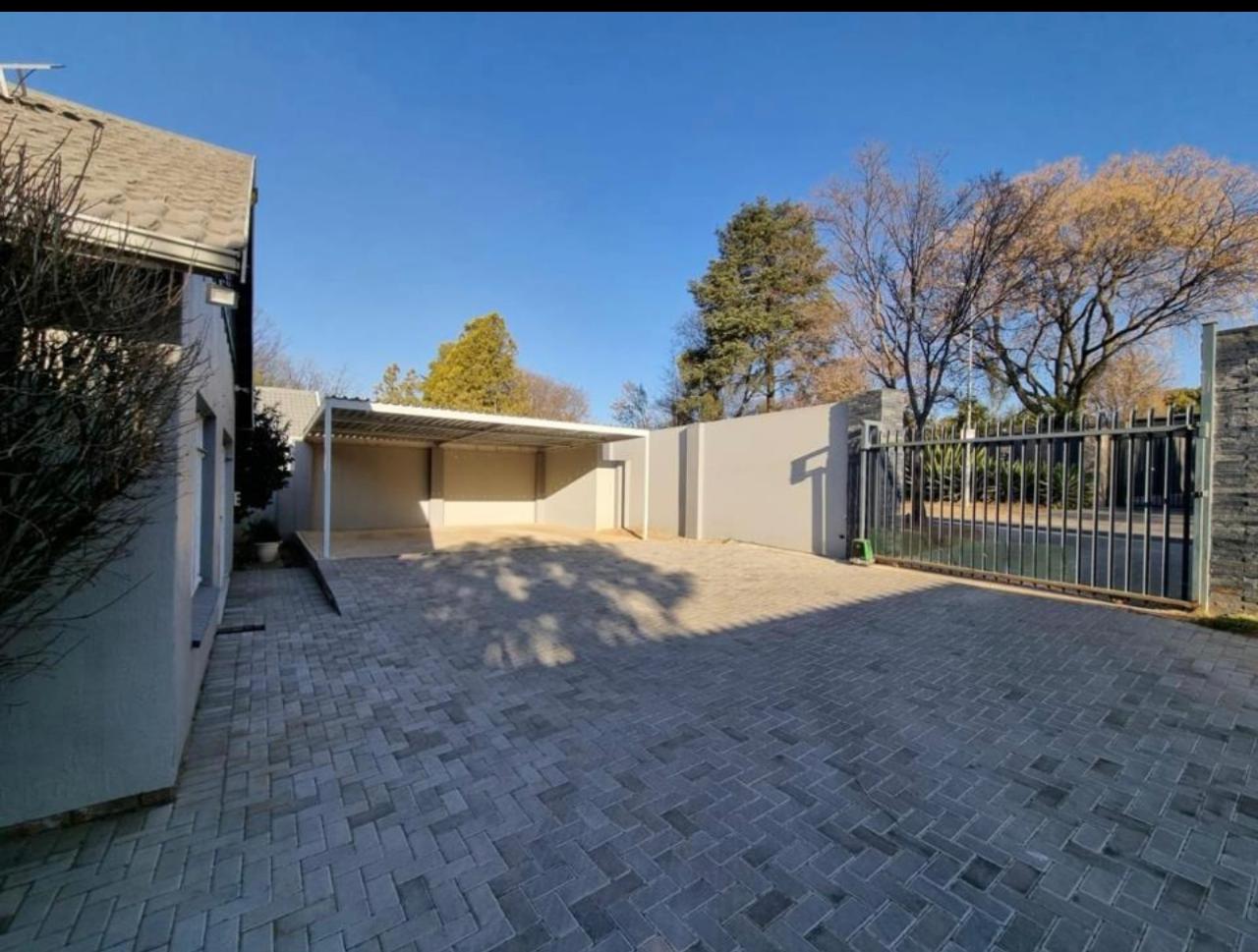 To Let 3 Bedroom Property for Rent in Rivonia Gauteng