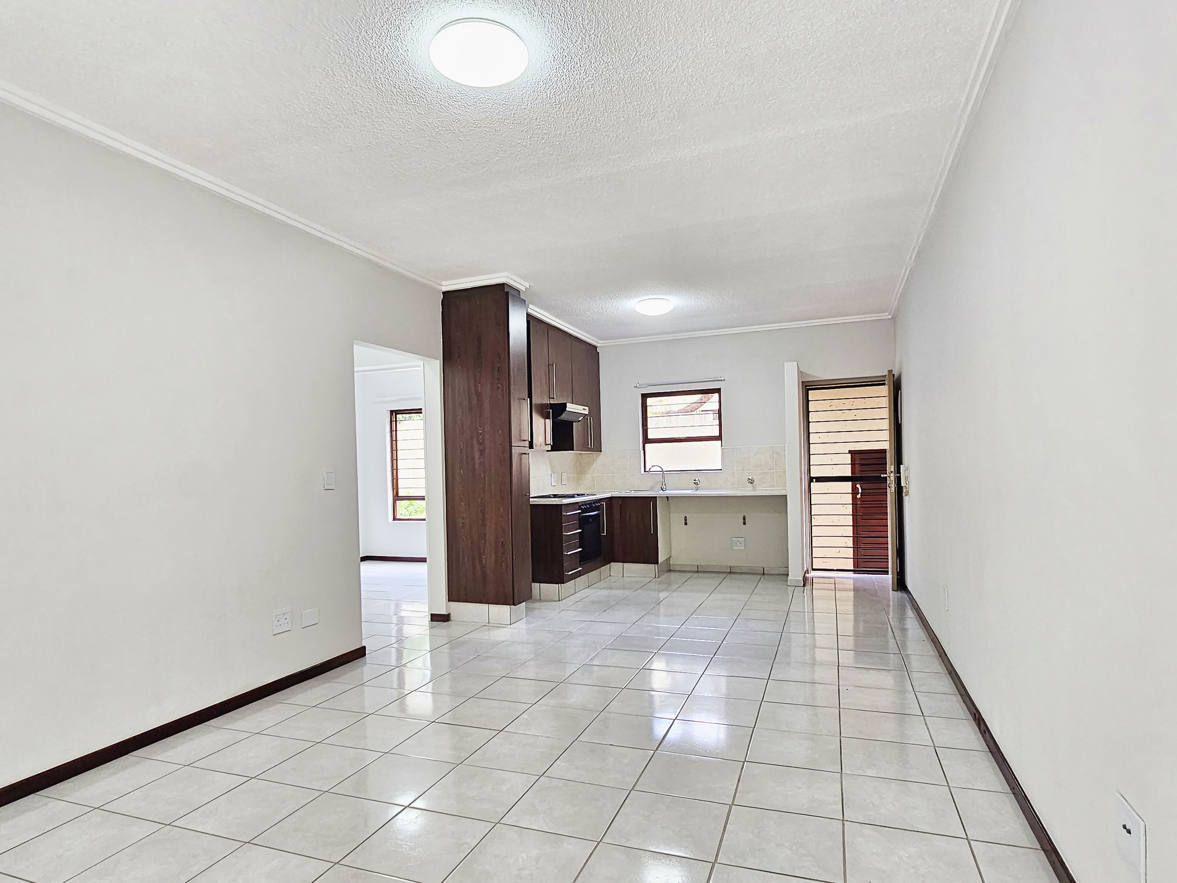 To Let 2 Bedroom Property for Rent in Maroeladal Gauteng