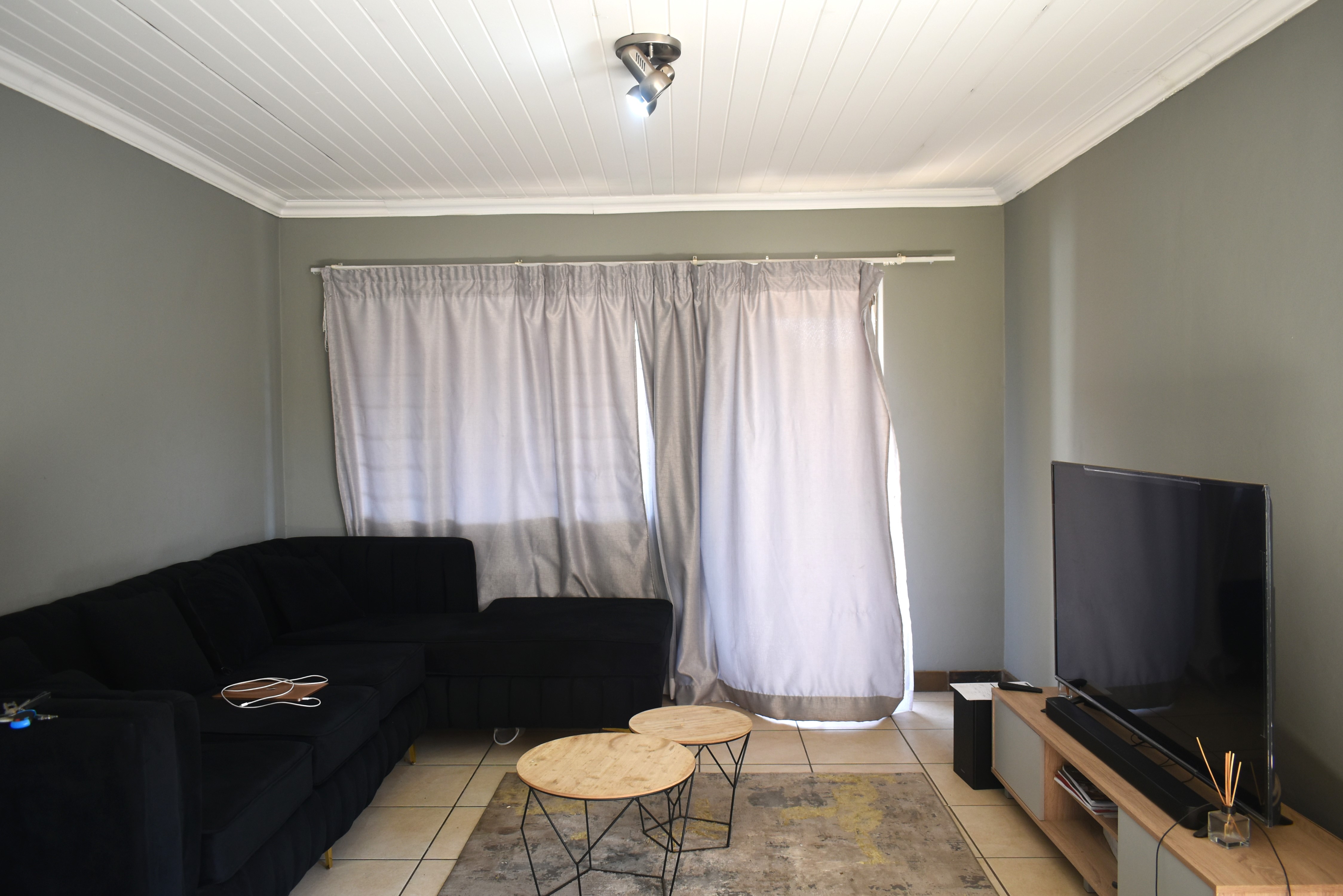 To Let 2 Bedroom Property for Rent in Andeon Gauteng