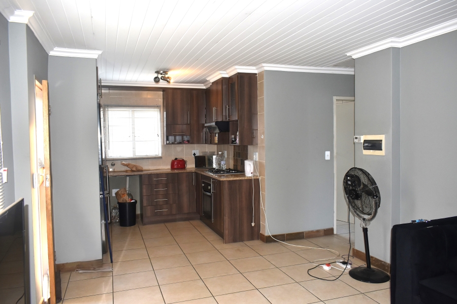 To Let 2 Bedroom Property for Rent in Andeon Gauteng