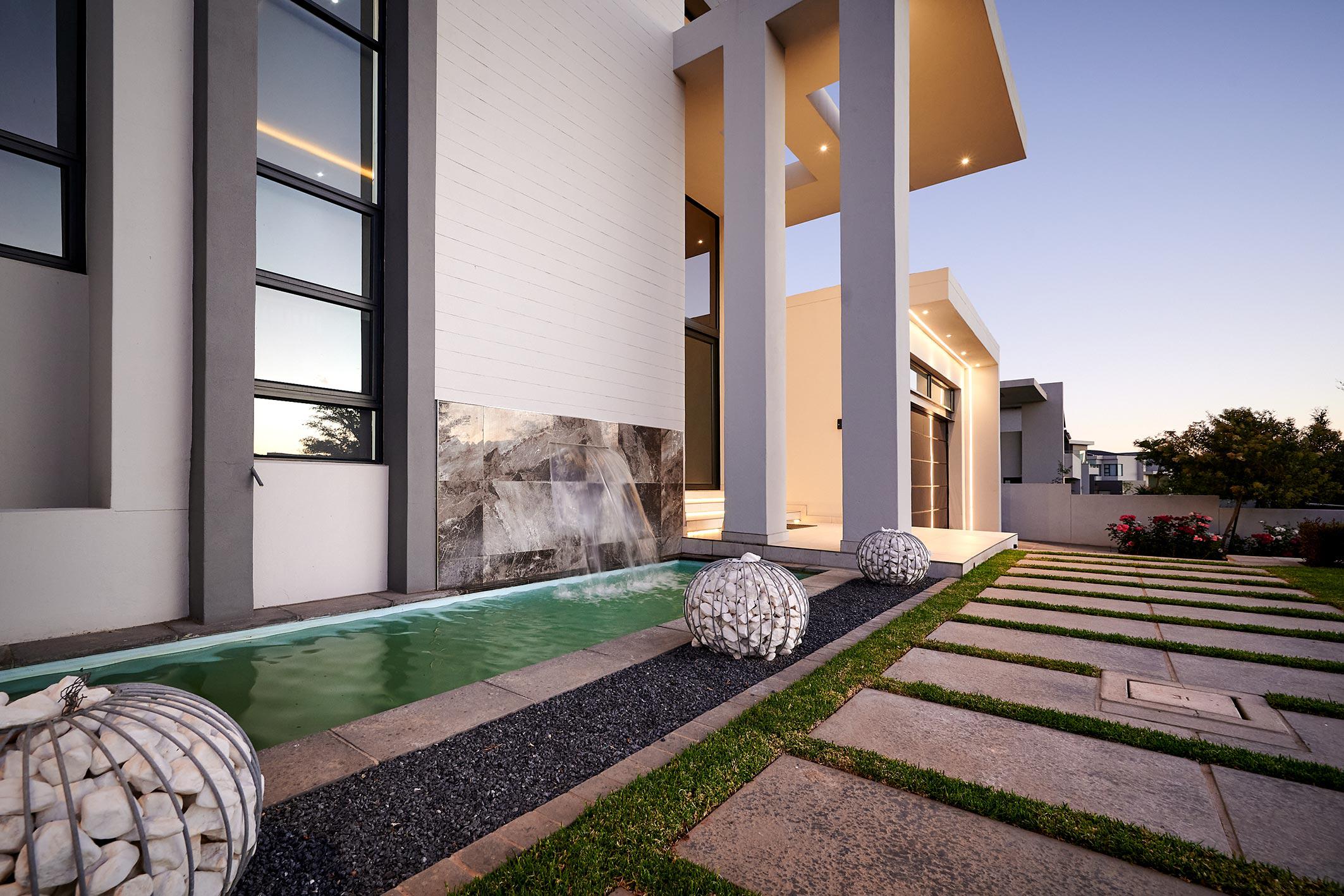 5 Bedroom Property for Sale in Waterfall Country Estate Gauteng
