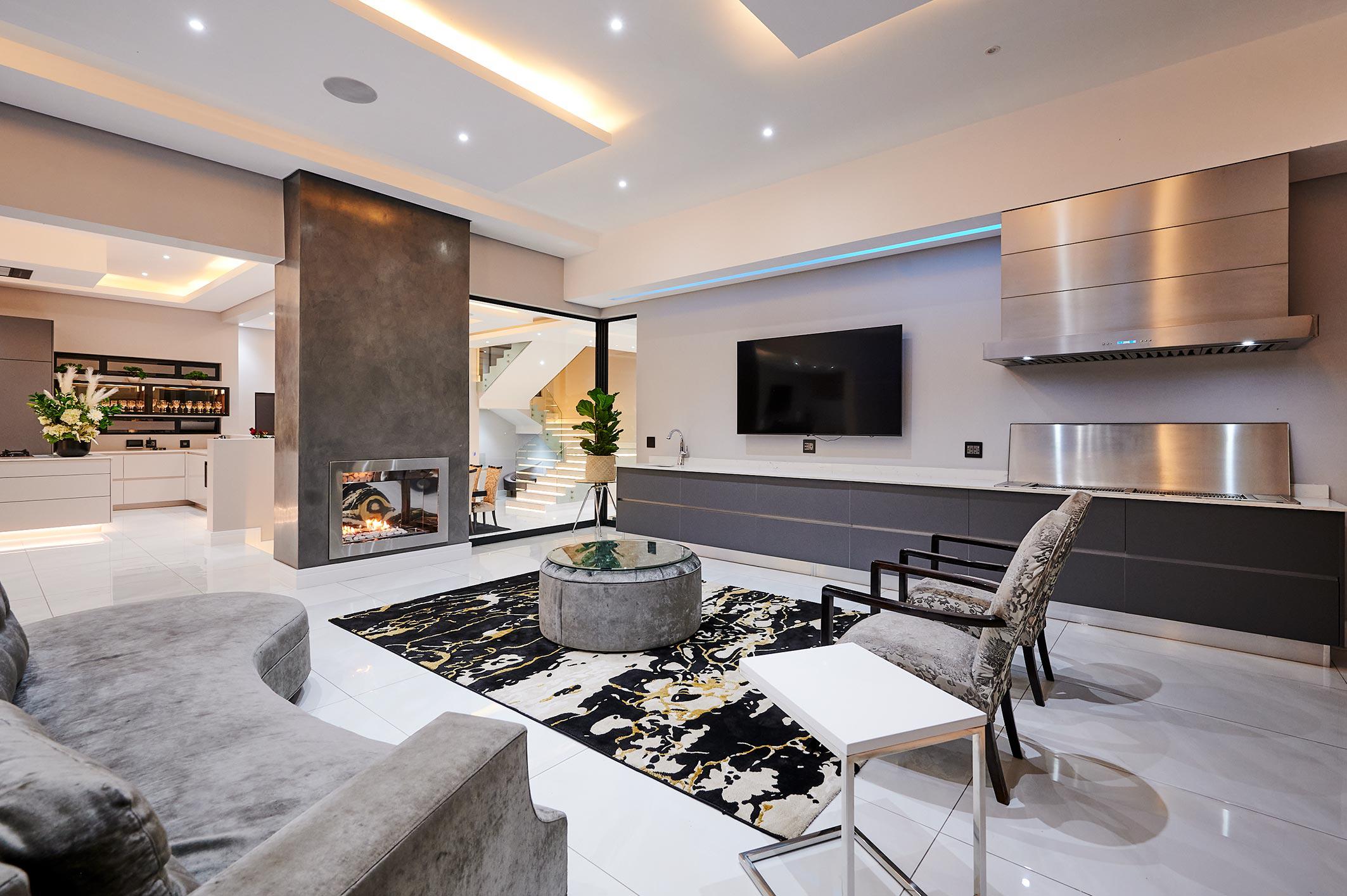 5 Bedroom Property for Sale in Waterfall Country Estate Gauteng