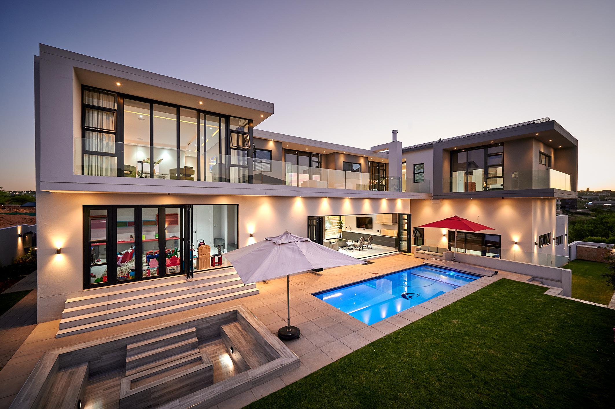 5 Bedroom Property for Sale in Waterfall Country Estate Gauteng