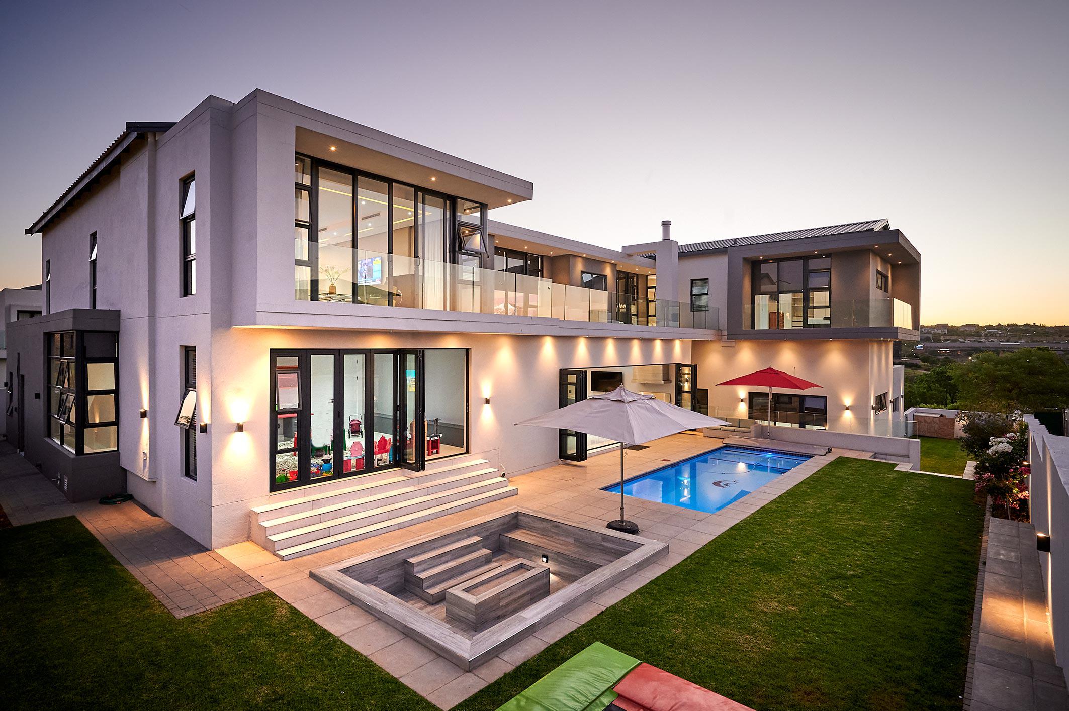 5 Bedroom Property for Sale in Waterfall Country Estate Gauteng