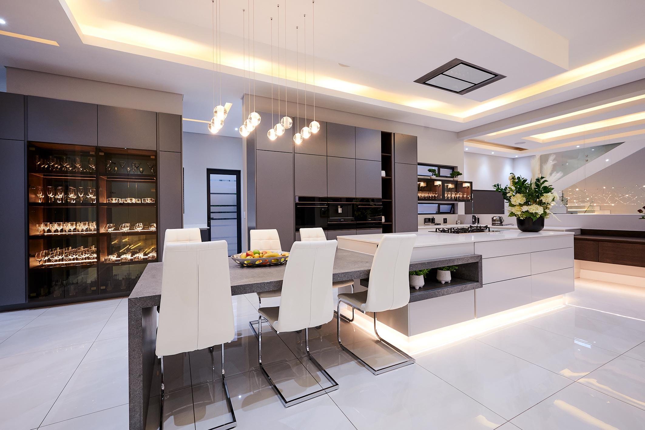 5 Bedroom Property for Sale in Waterfall Country Estate Gauteng