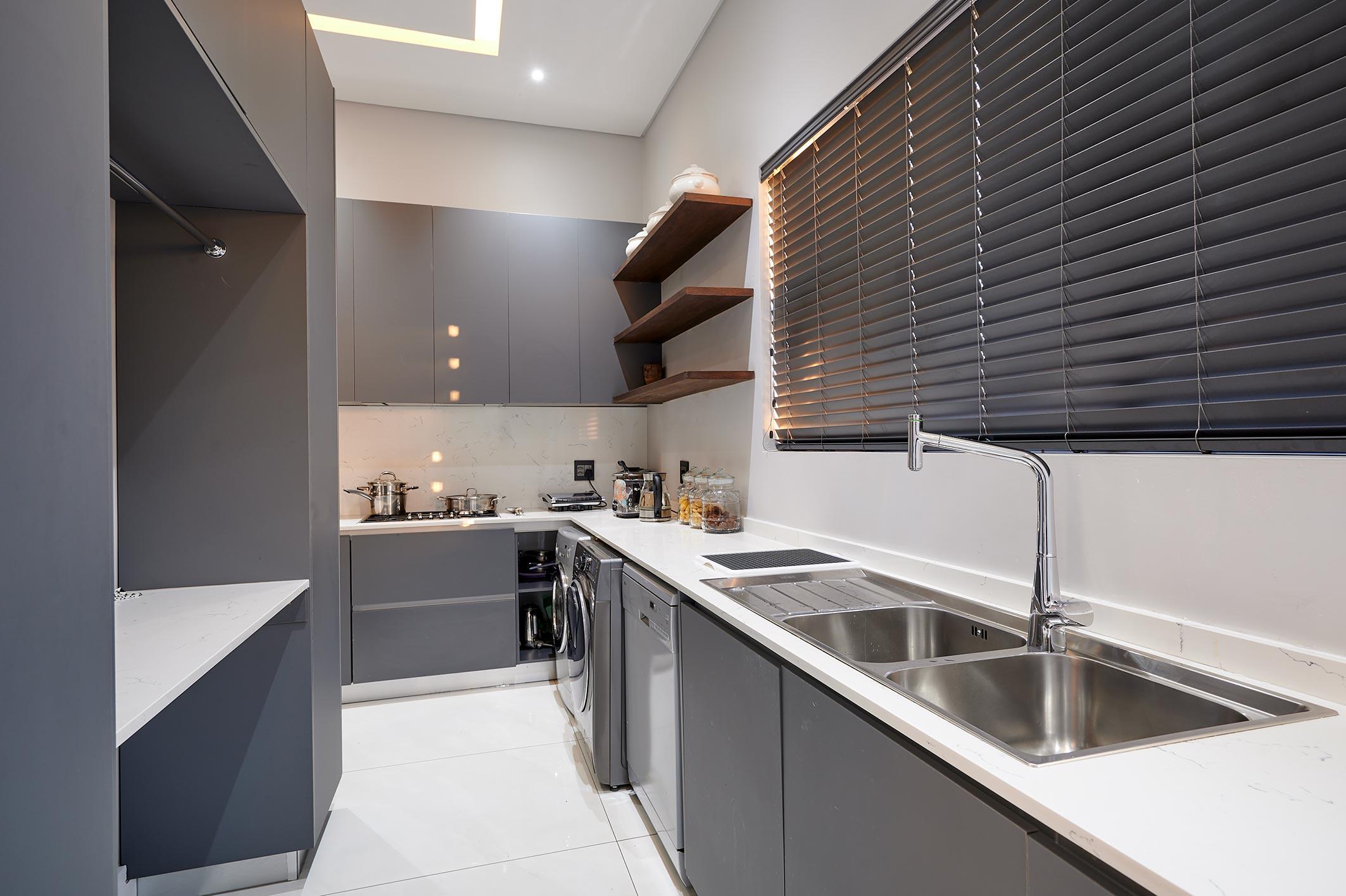 5 Bedroom Property for Sale in Waterfall Country Estate Gauteng