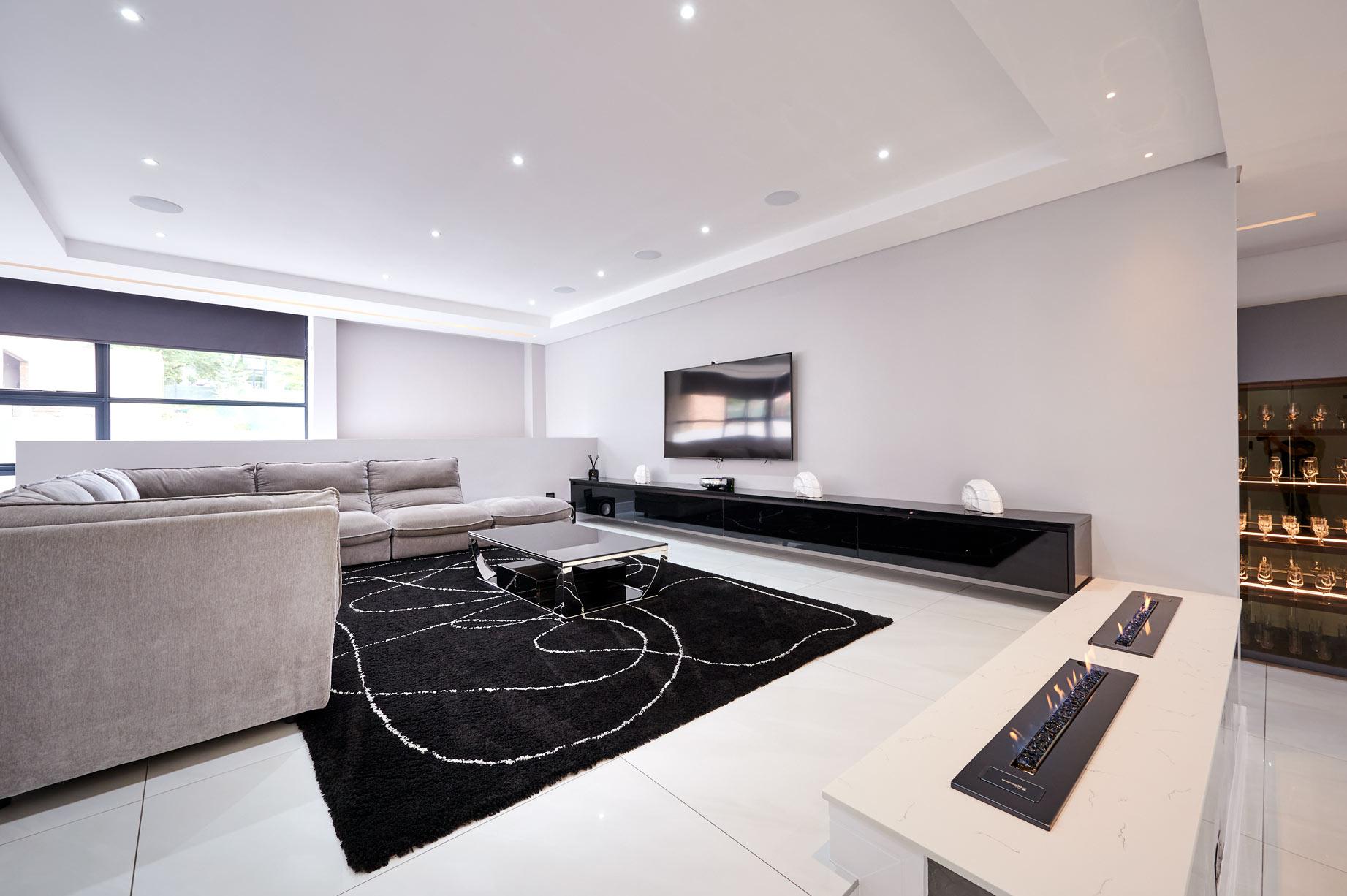 5 Bedroom Property for Sale in Waterfall Country Estate Gauteng