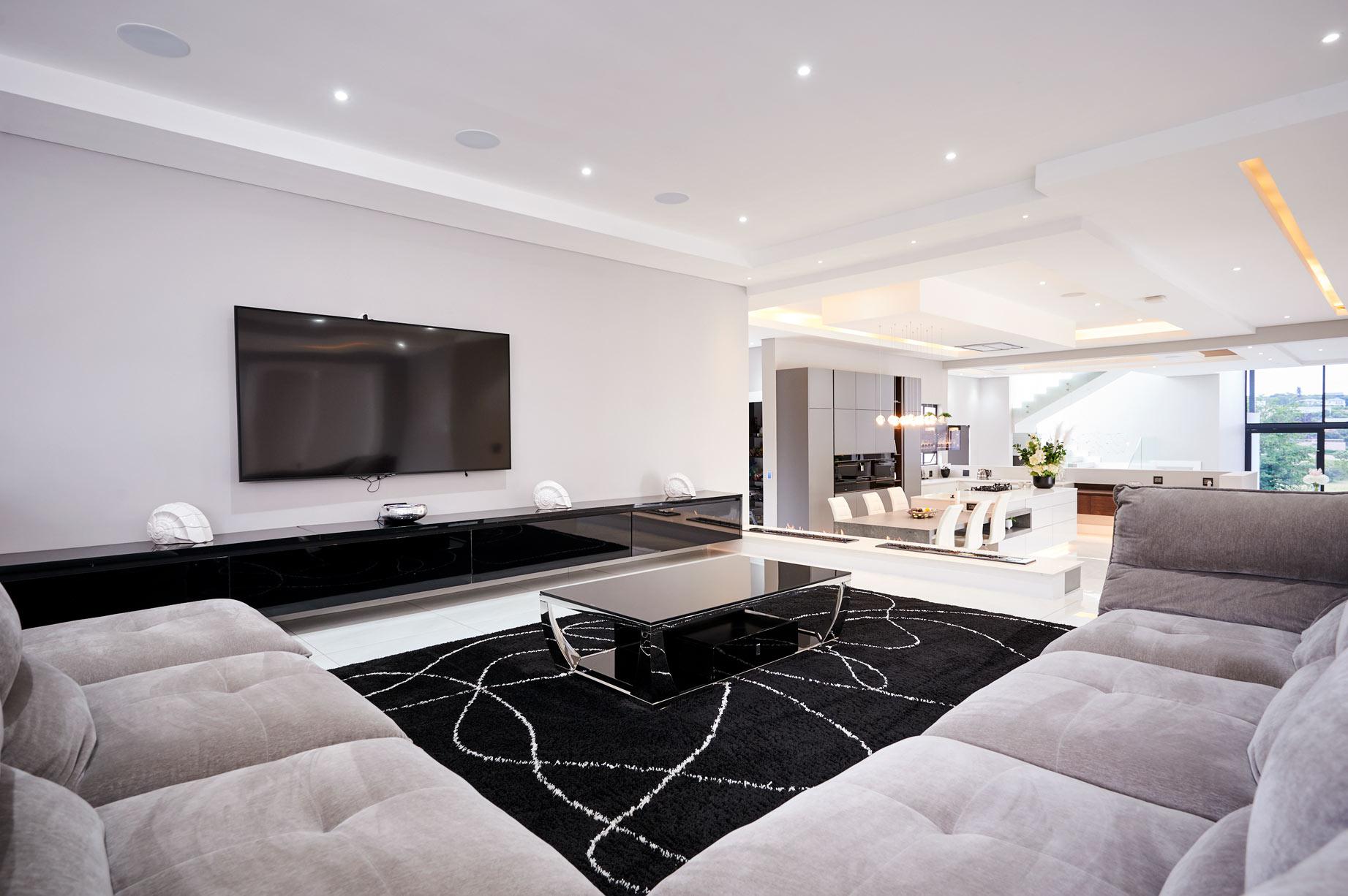 5 Bedroom Property for Sale in Waterfall Country Estate Gauteng