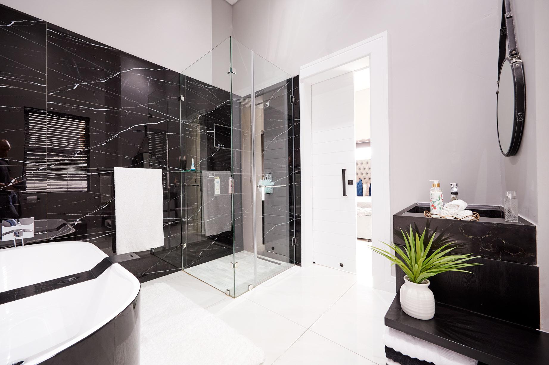 5 Bedroom Property for Sale in Waterfall Country Estate Gauteng