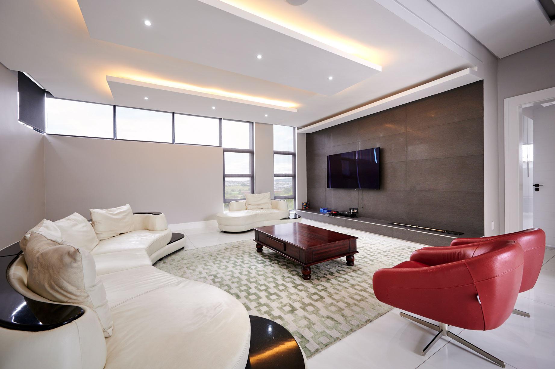 5 Bedroom Property for Sale in Waterfall Country Estate Gauteng