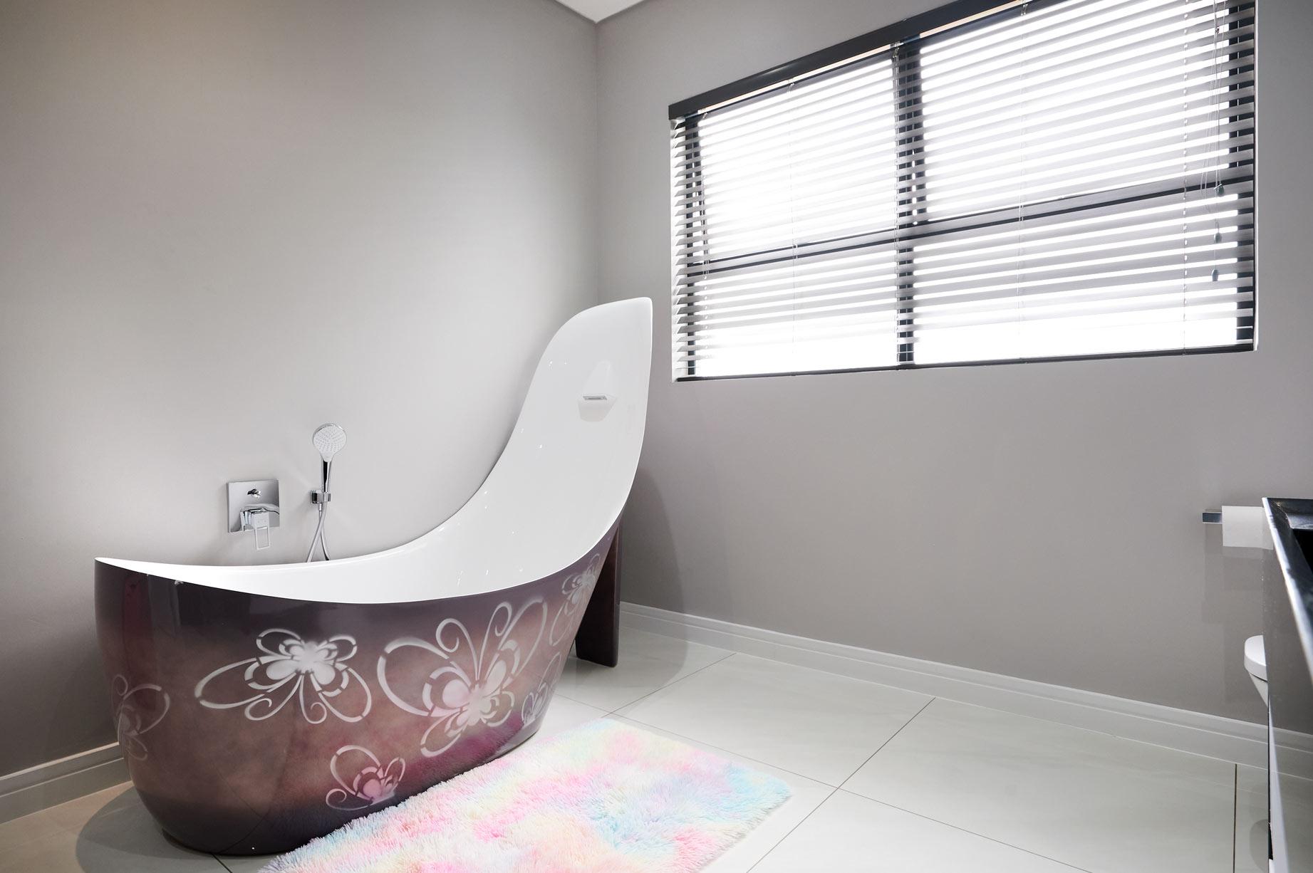 5 Bedroom Property for Sale in Waterfall Country Estate Gauteng