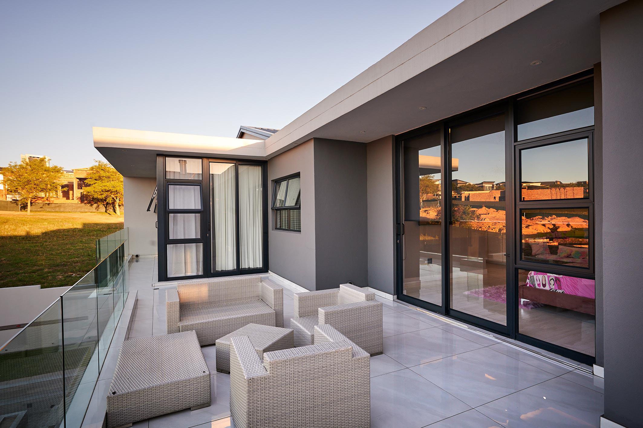 5 Bedroom Property for Sale in Waterfall Country Estate Gauteng