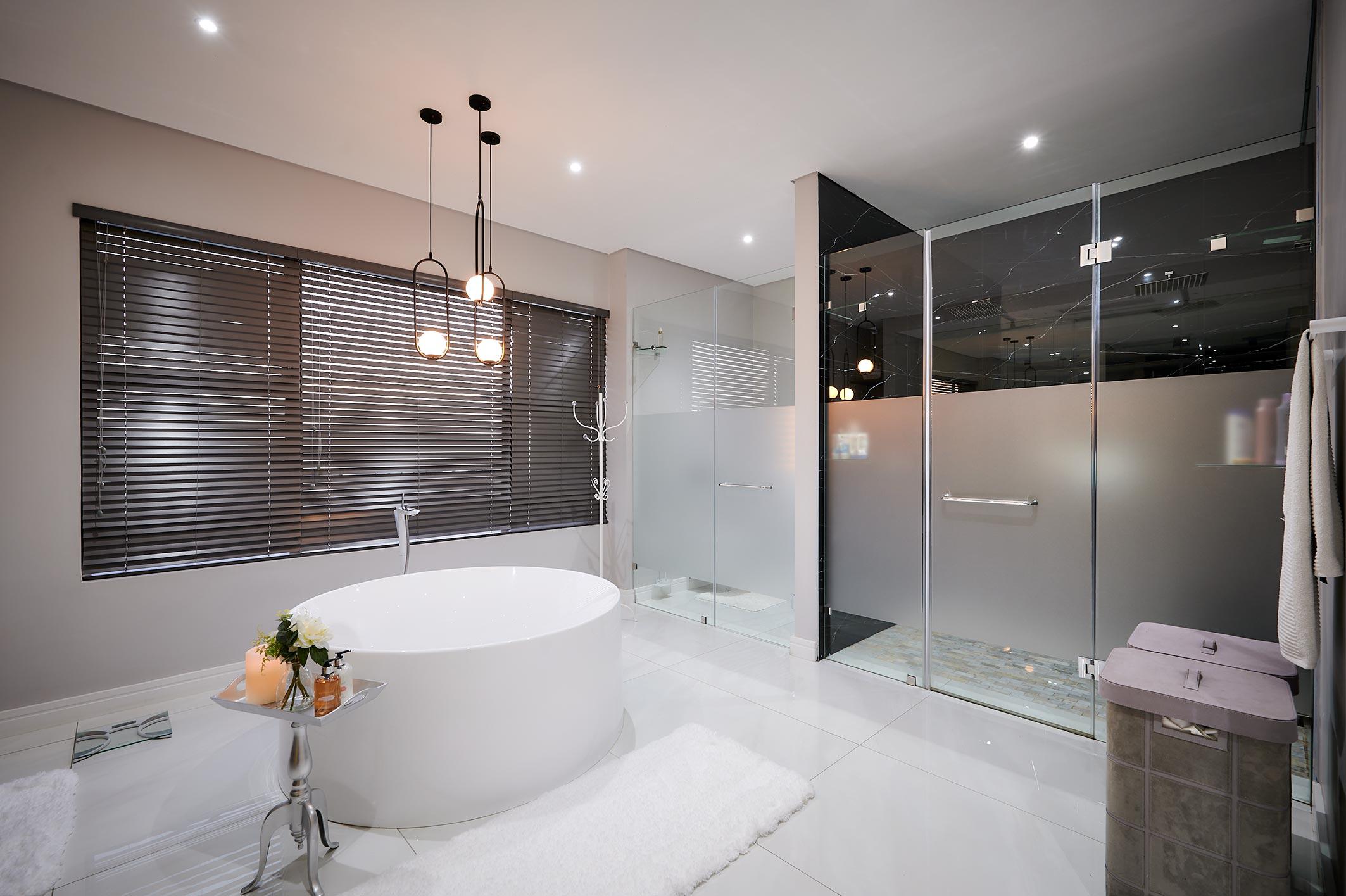 5 Bedroom Property for Sale in Waterfall Country Estate Gauteng