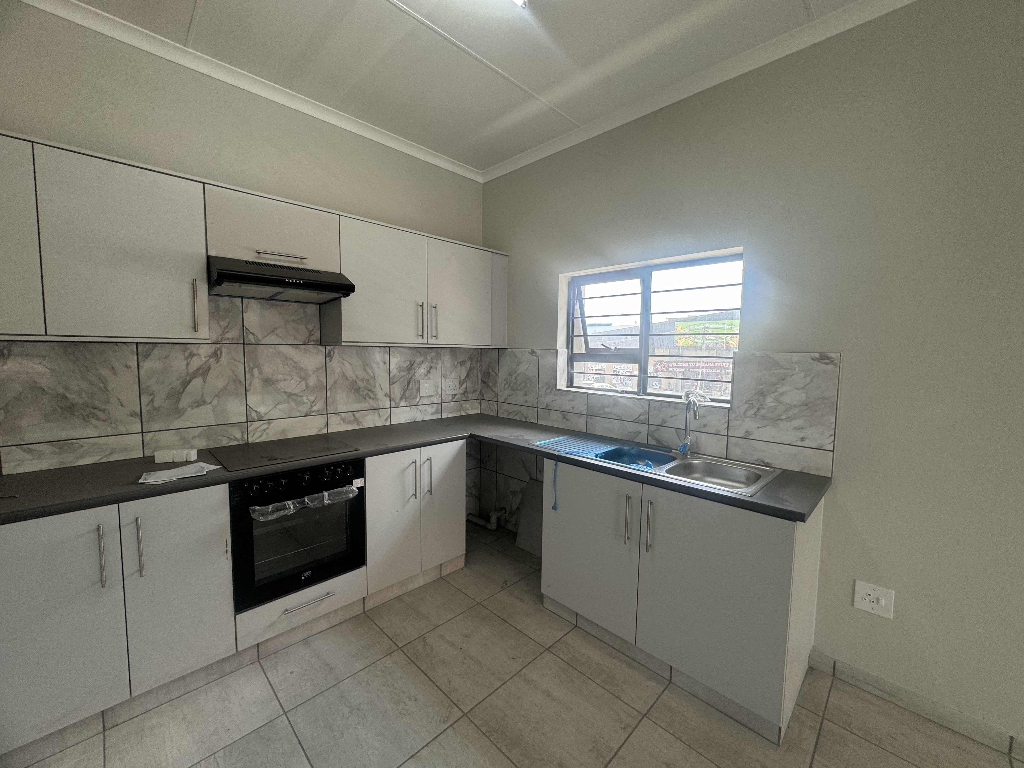 To Let 1 Bedroom Property for Rent in Germiston South Gauteng