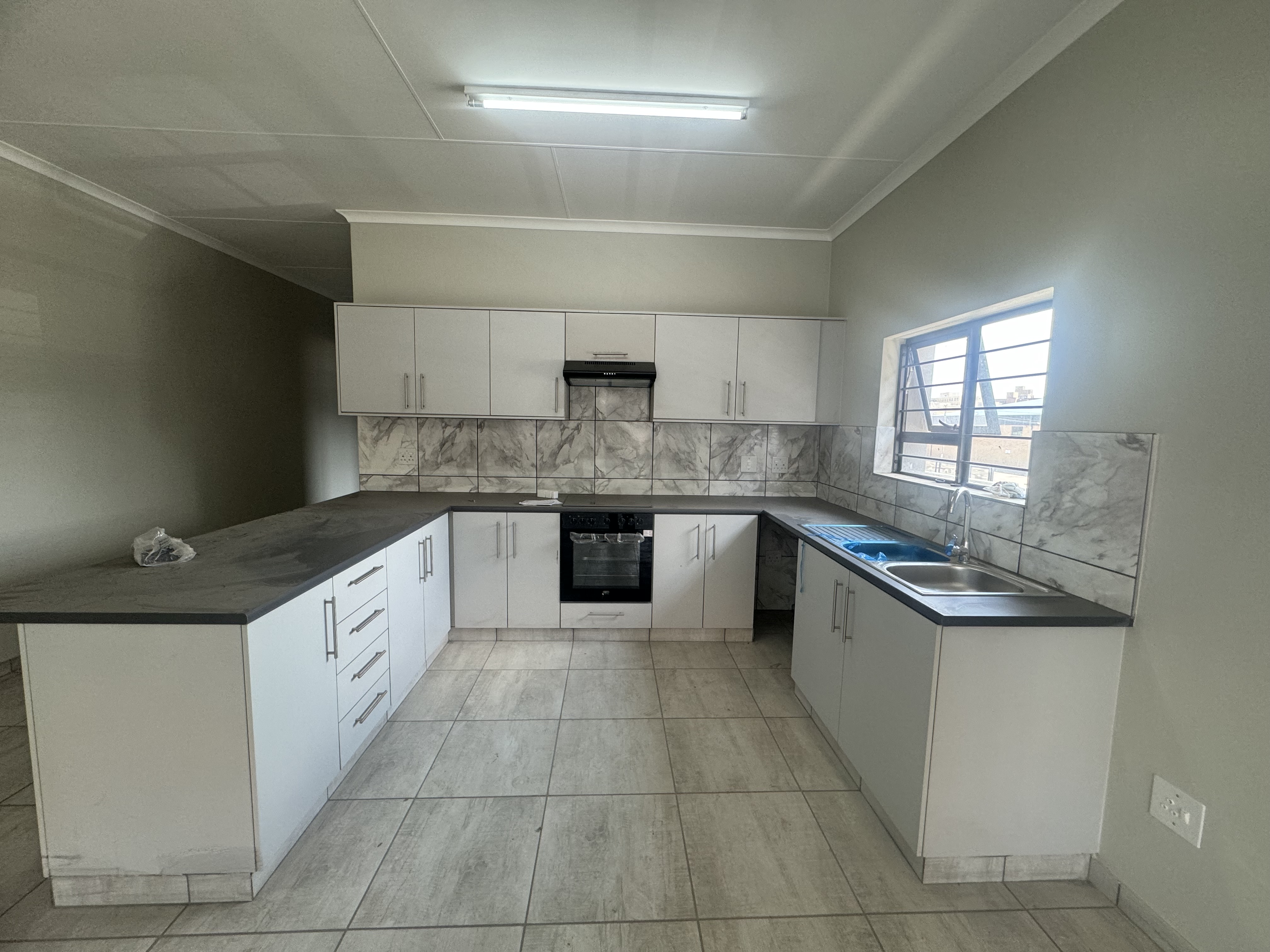 To Let 1 Bedroom Property for Rent in Germiston South Gauteng