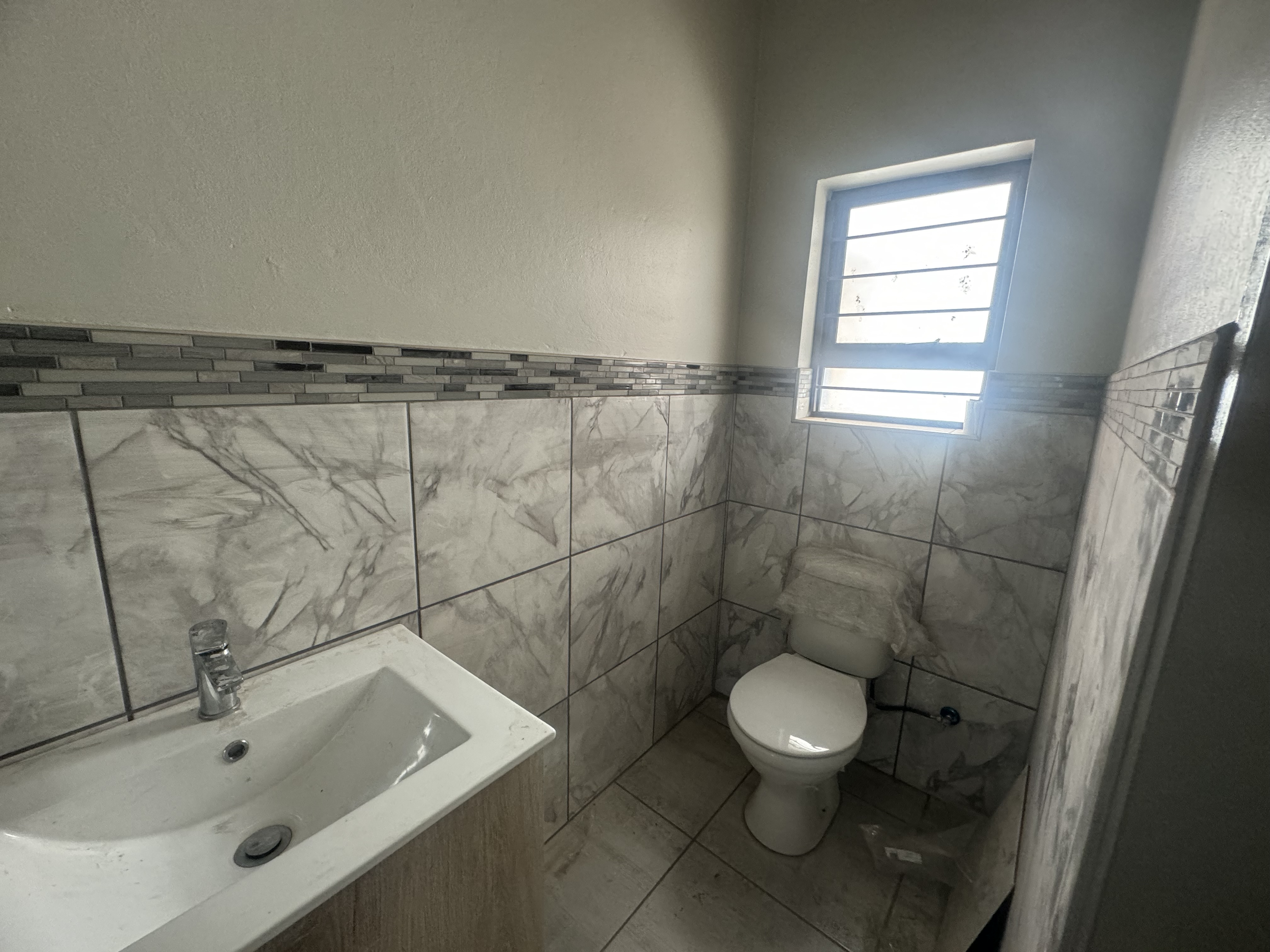 To Let 1 Bedroom Property for Rent in Germiston South Gauteng