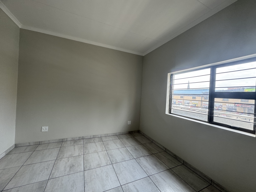 To Let 1 Bedroom Property for Rent in Germiston South Gauteng