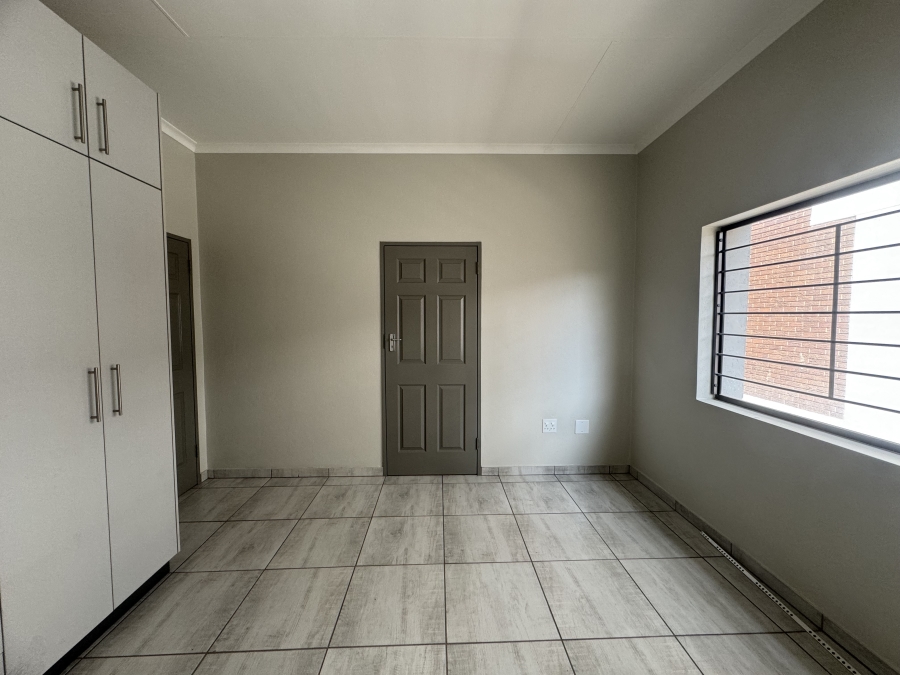 To Let 1 Bedroom Property for Rent in Germiston South Gauteng