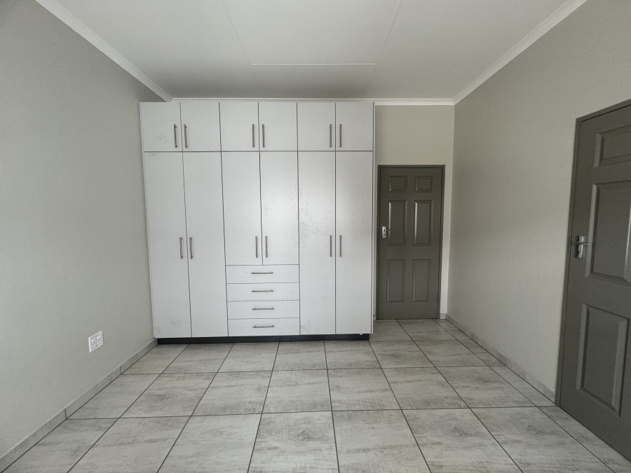 To Let 1 Bedroom Property for Rent in Germiston South Gauteng