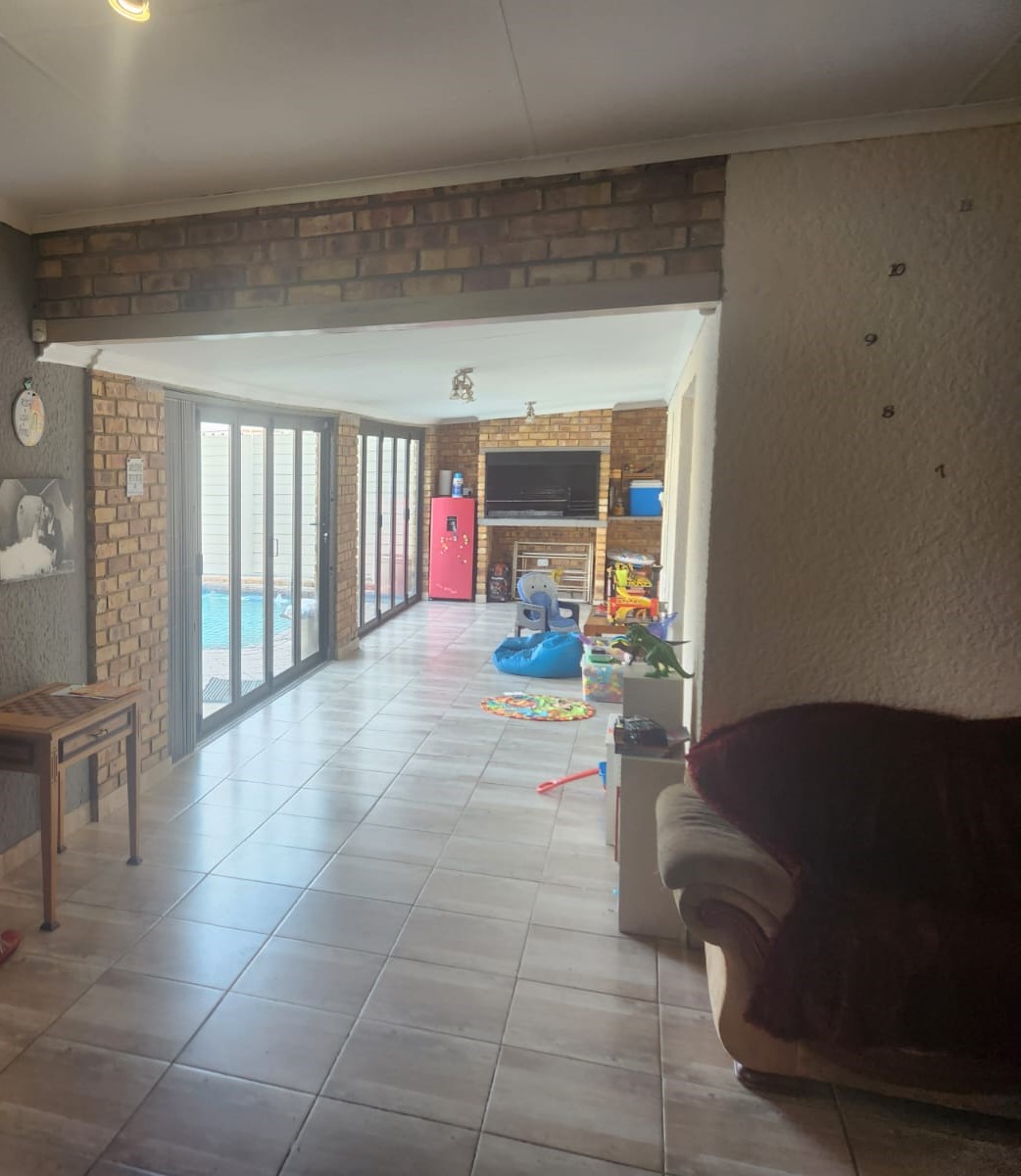 4 Bedroom Property for Sale in Minnebron Gauteng