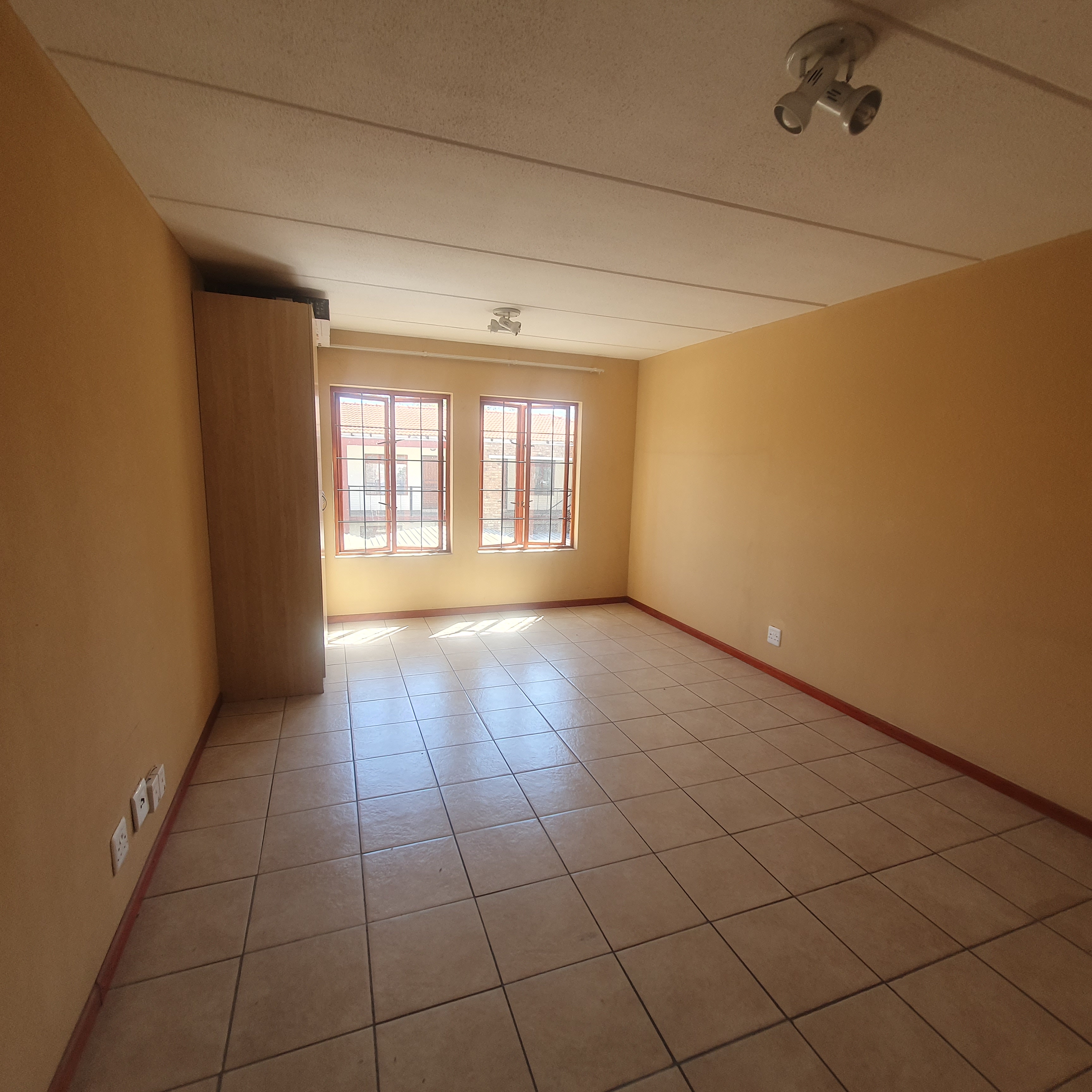 1 Bedroom Property for Sale in Montana Gauteng