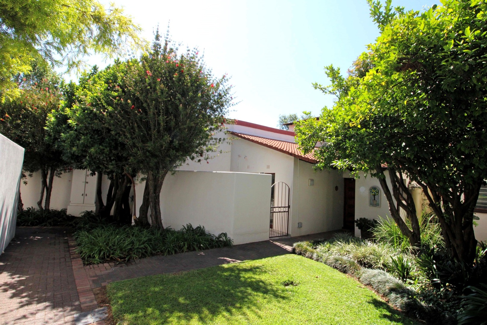 3 Bedroom Property for Sale in Bryanston Gauteng