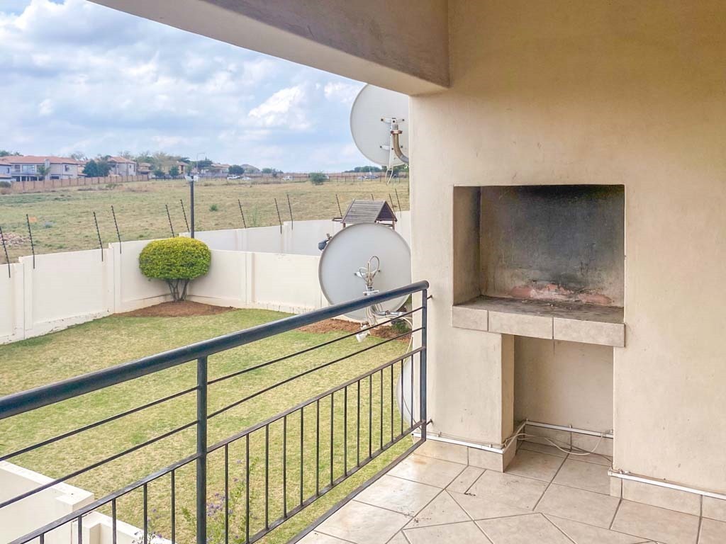 To Let 2 Bedroom Property for Rent in Country View Gauteng