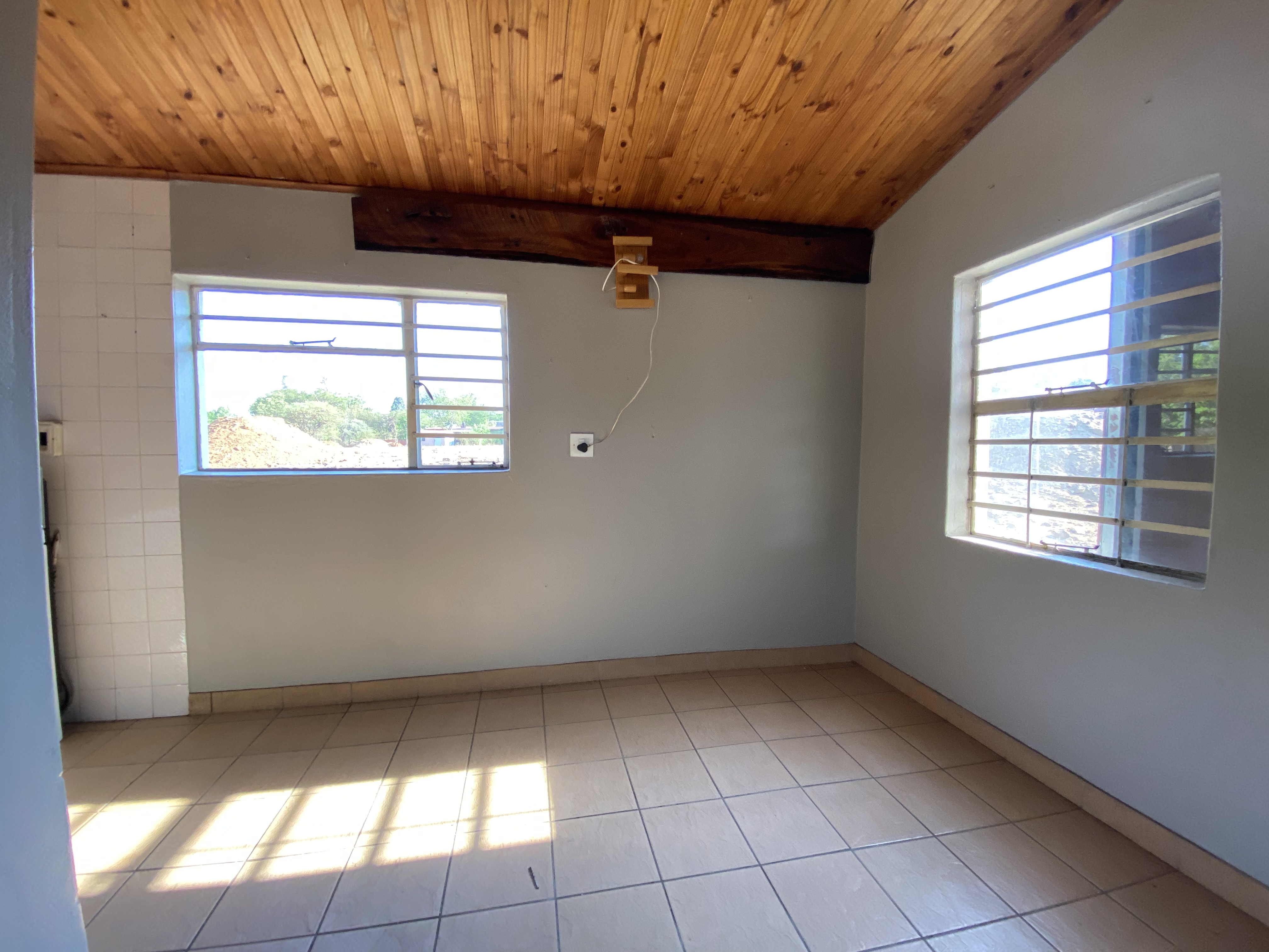 To Let 3 Bedroom Property for Rent in Glen Austin Gauteng