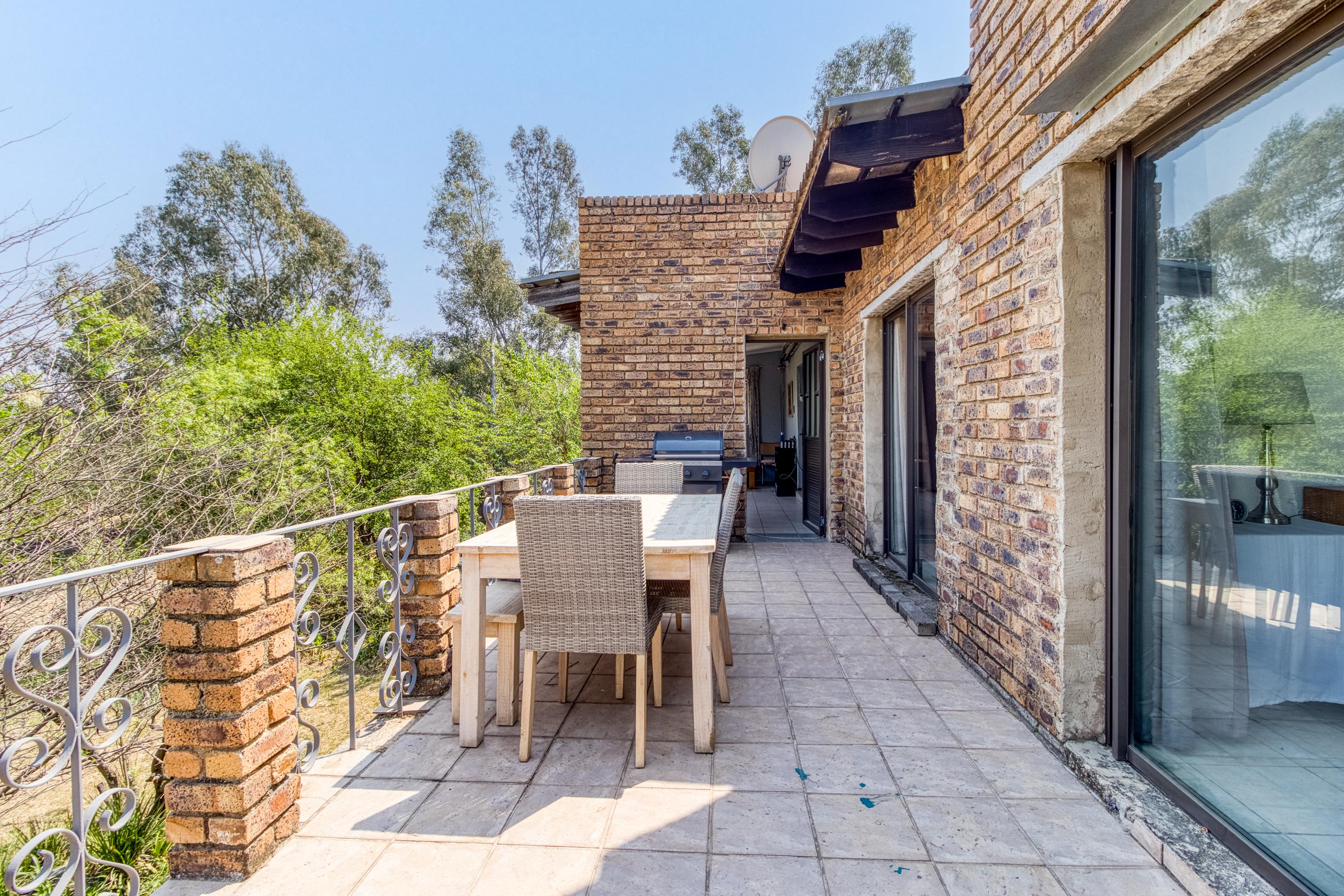 3 Bedroom Property for Sale in Chartwell Gauteng