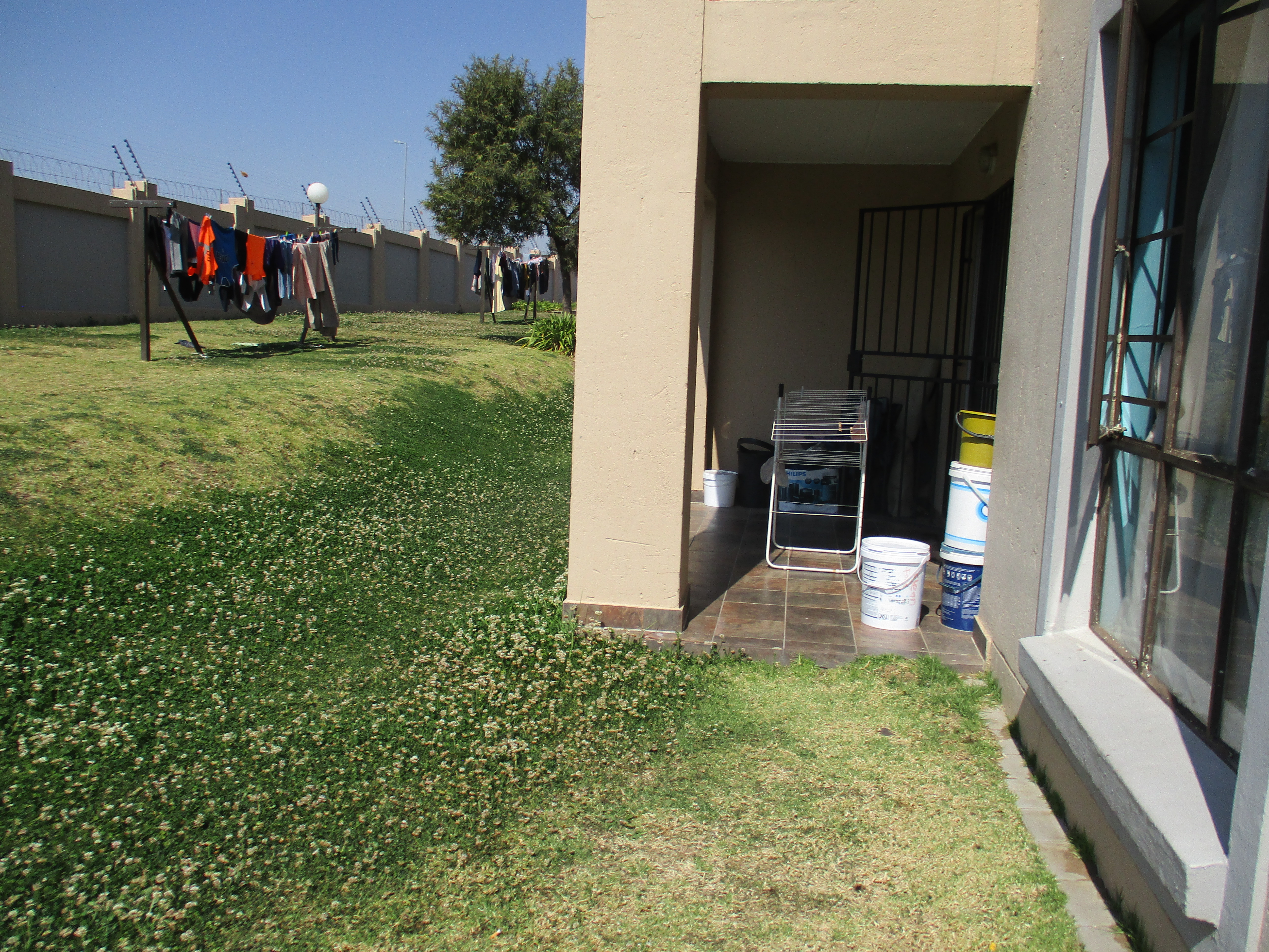 To Let 2 Bedroom Property for Rent in Halfway House Gauteng