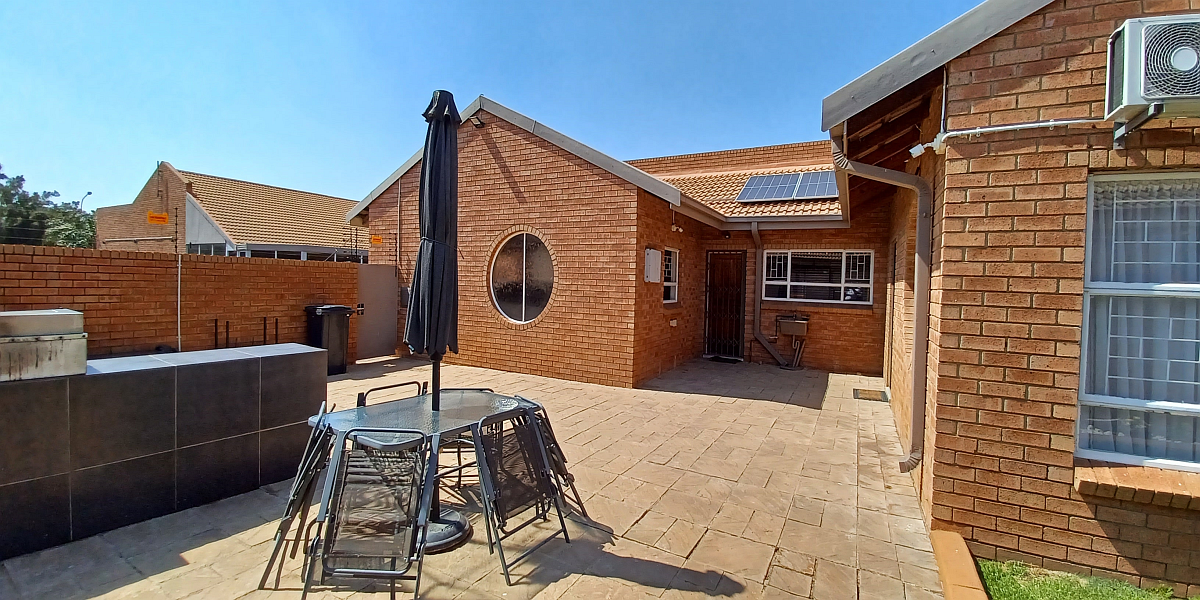 2 Bedroom Property for Sale in Vanderbijlpark SE 2 Gauteng