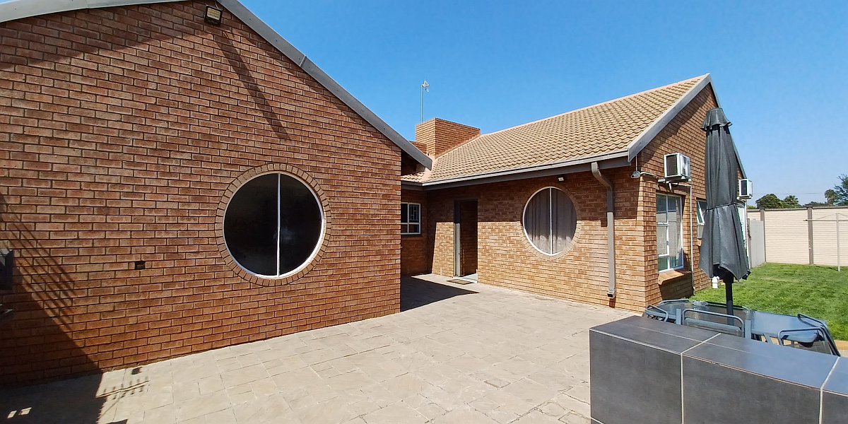 2 Bedroom Property for Sale in Vanderbijlpark SE 2 Gauteng