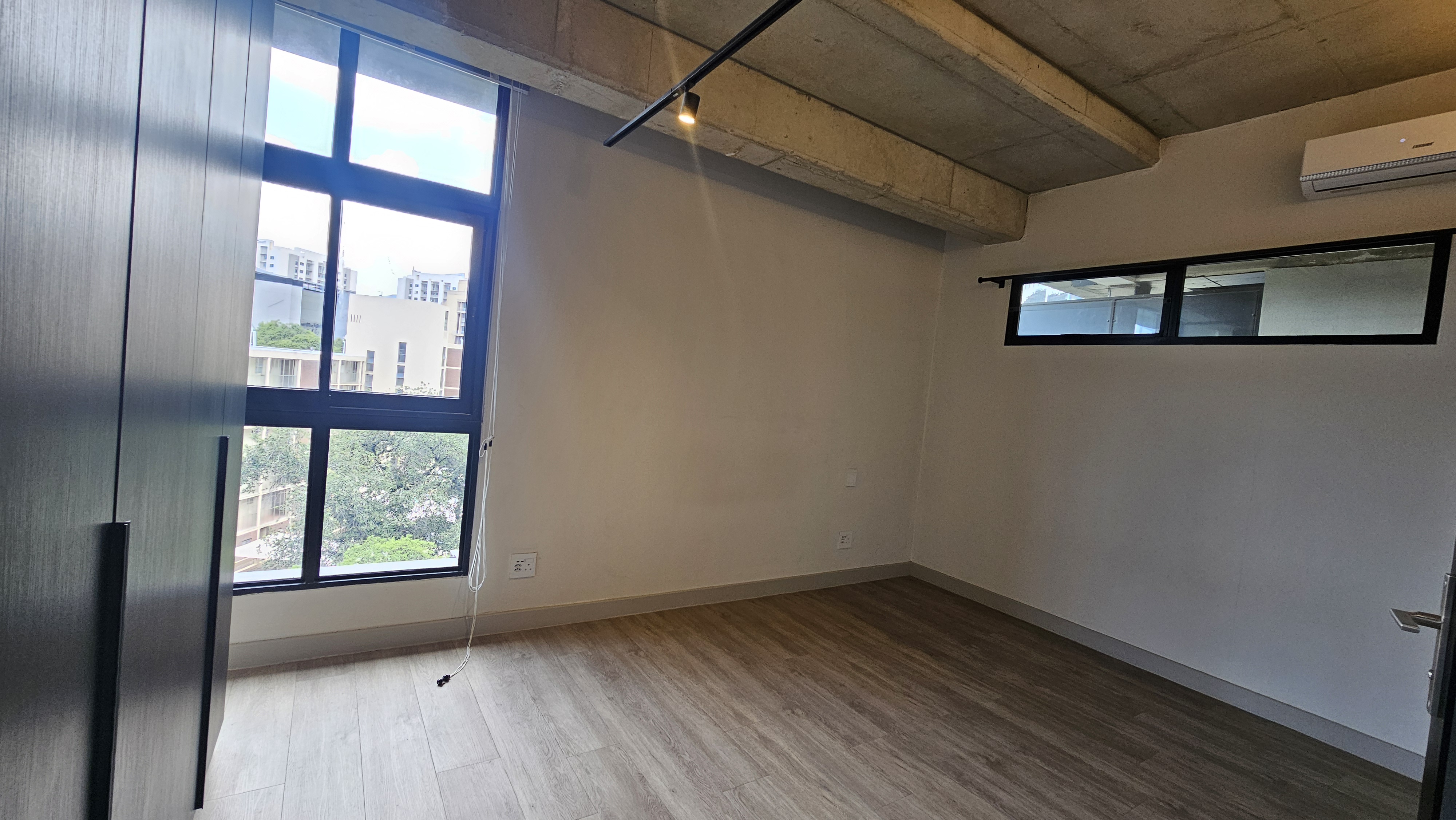 1 Bedroom Property for Sale in Sandton Central Gauteng