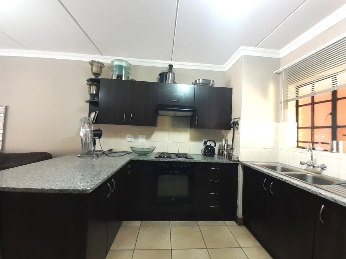 2 Bedroom Property for Sale in Golf Park Gauteng