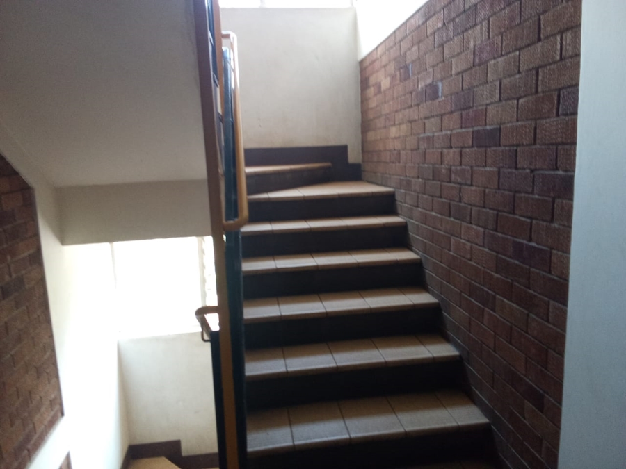 5 Bedroom Property for Sale in Sunnyside Gauteng