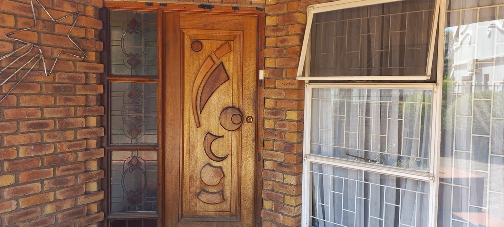 4 Bedroom Property for Sale in Edleen Gauteng