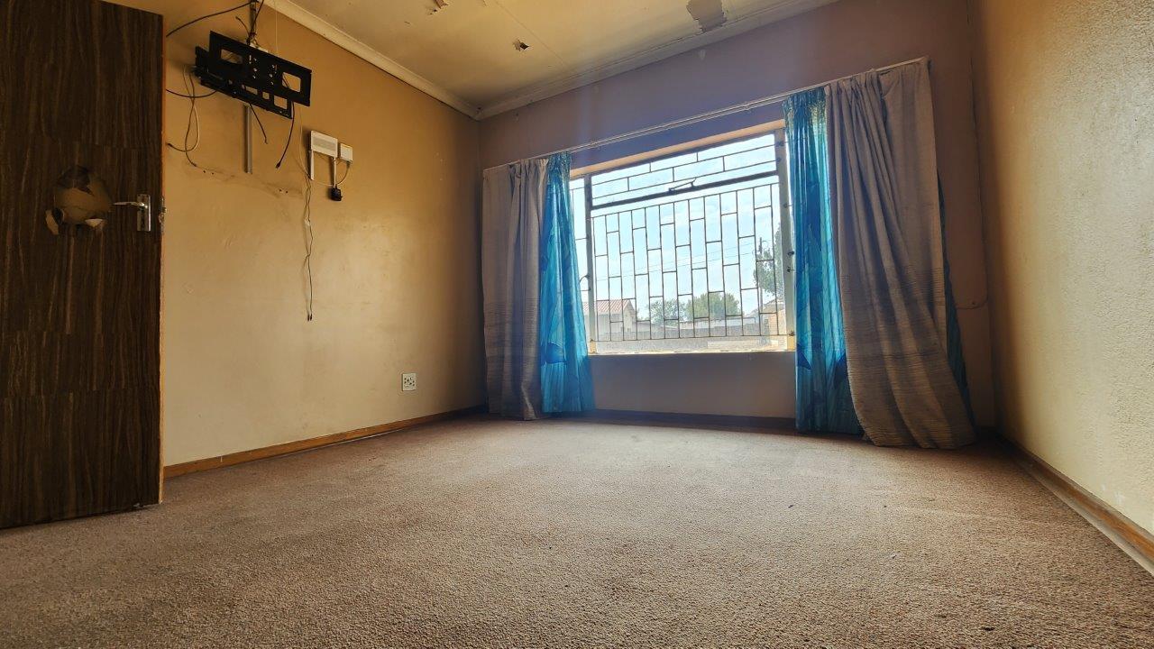 3 Bedroom Property for Sale in Rensburg Gauteng