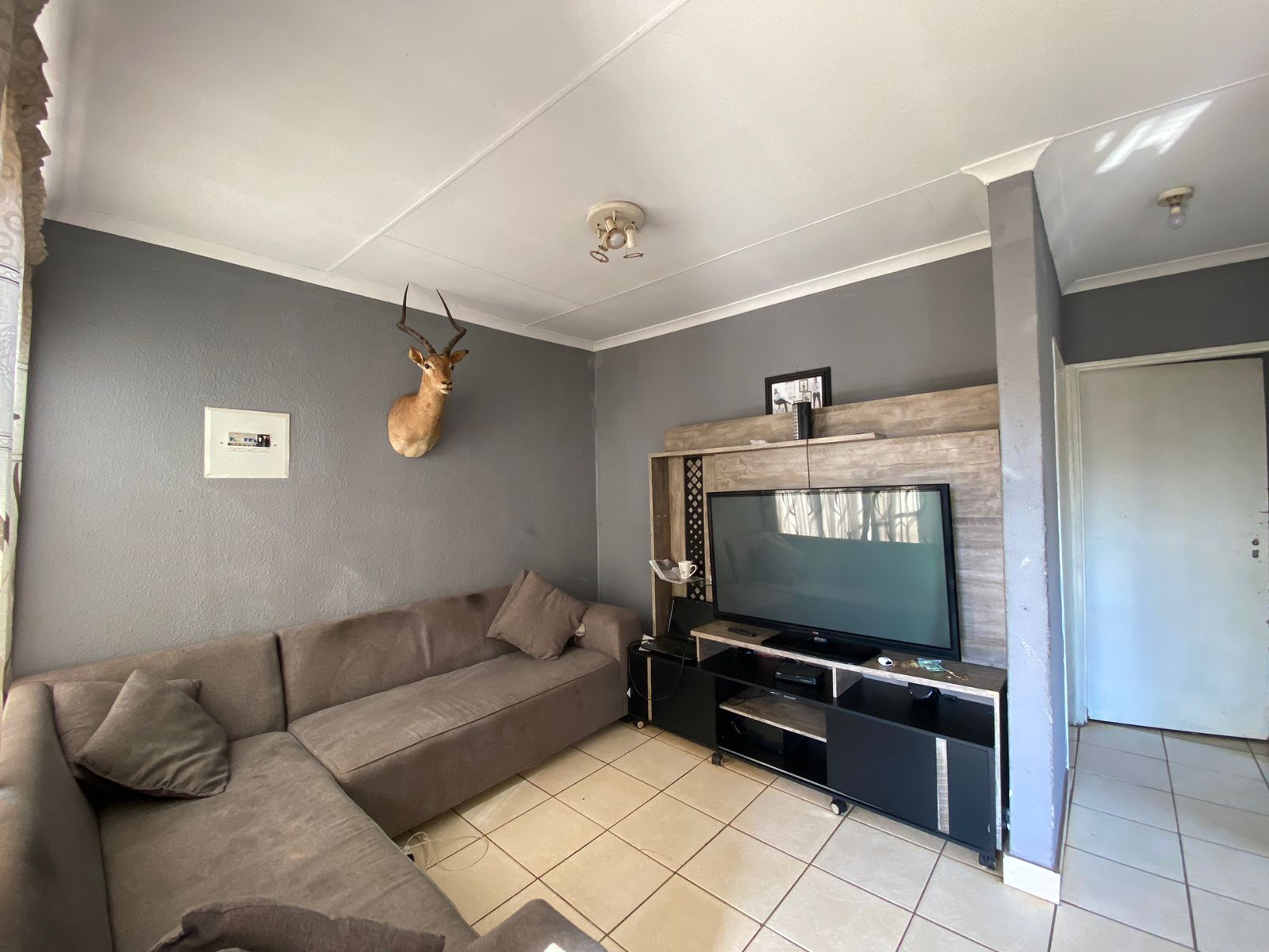 2 Bedroom Property for Sale in Lakeside Gauteng