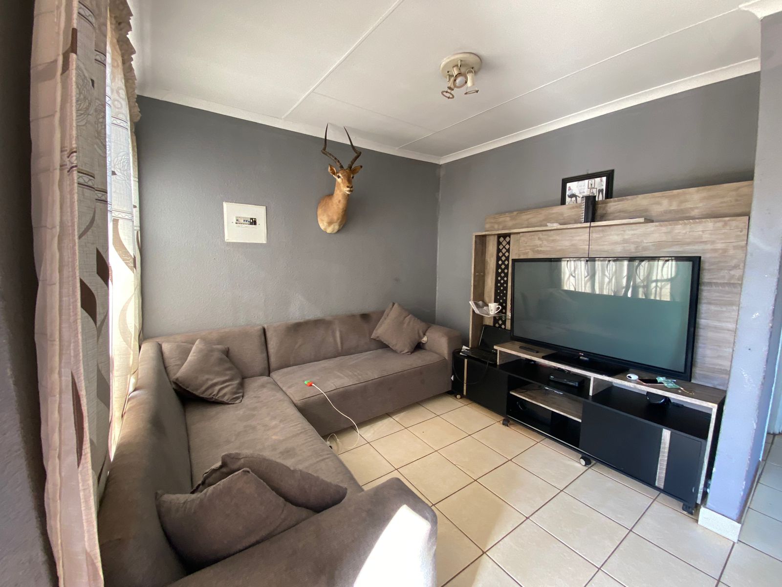 2 Bedroom Property for Sale in Lakeside Gauteng