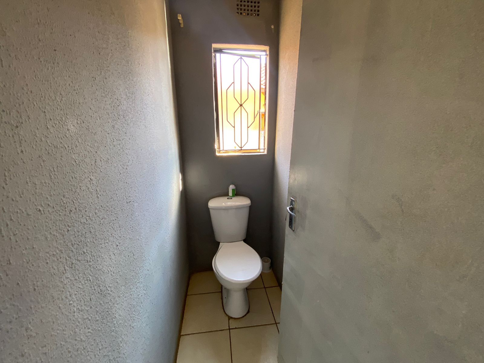 2 Bedroom Property for Sale in Lakeside Gauteng