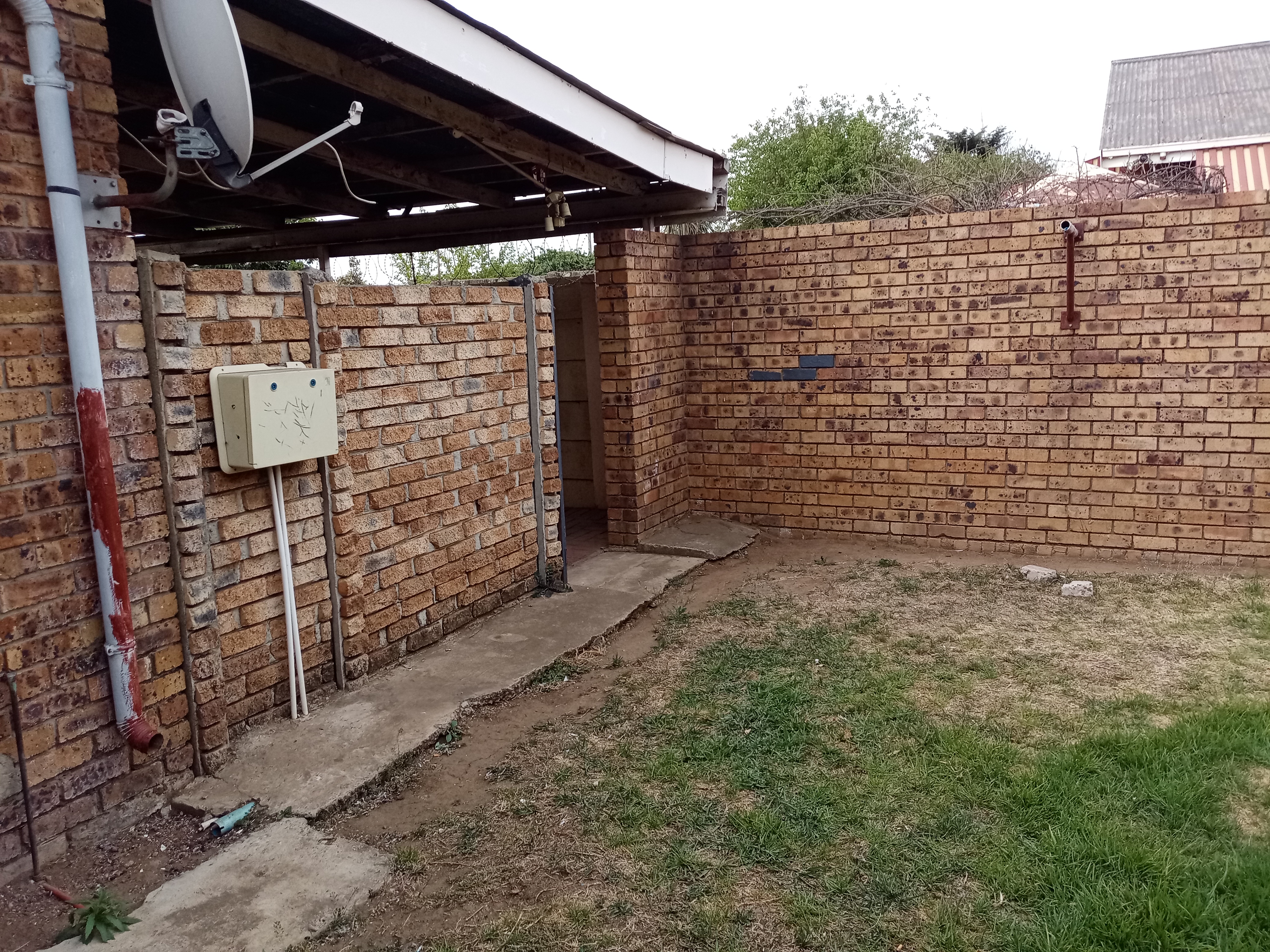 To Let 3 Bedroom Property for Rent in Selection Park Gauteng