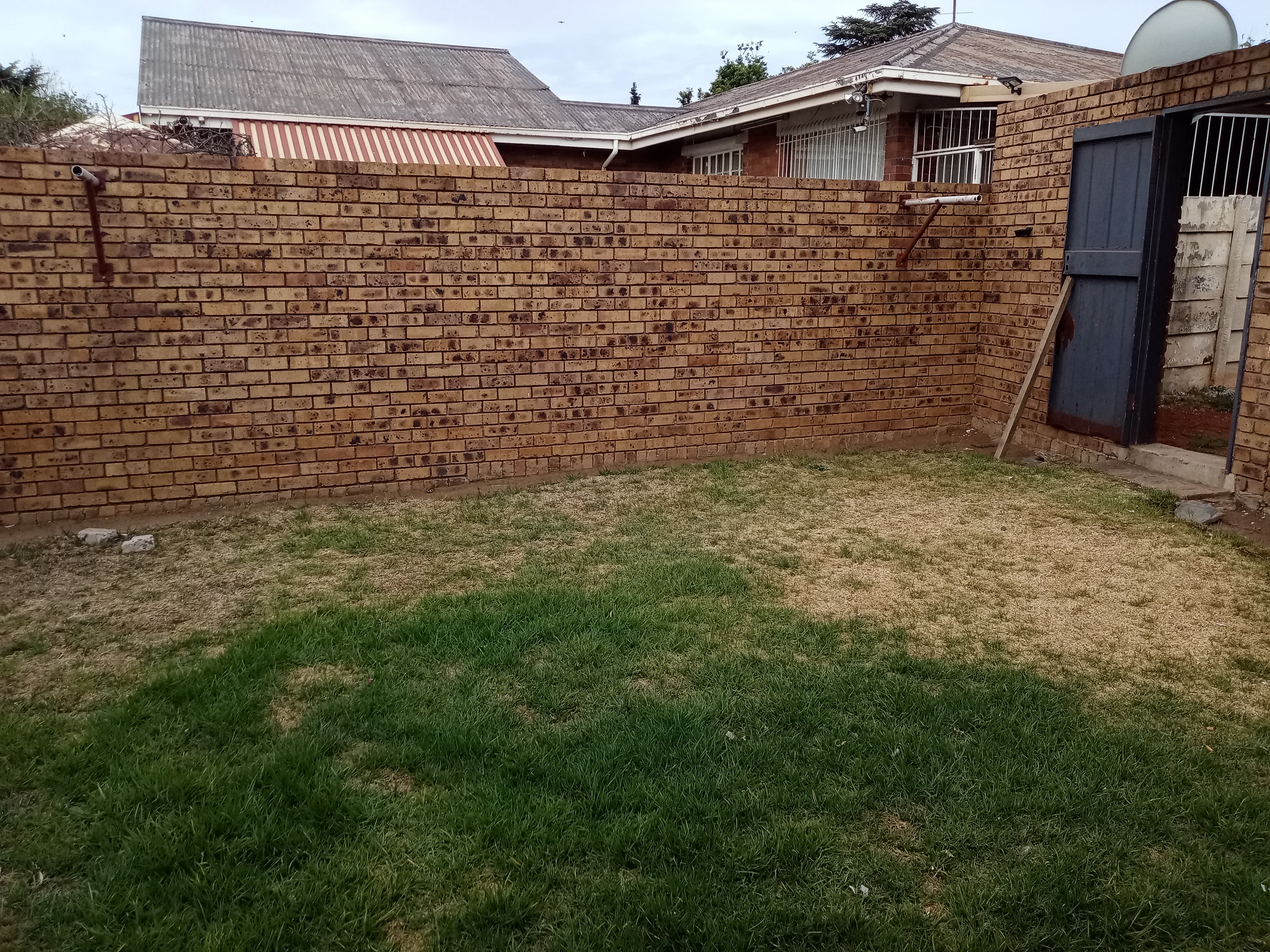 To Let 2 Bedroom Property for Rent in Selection Park Gauteng