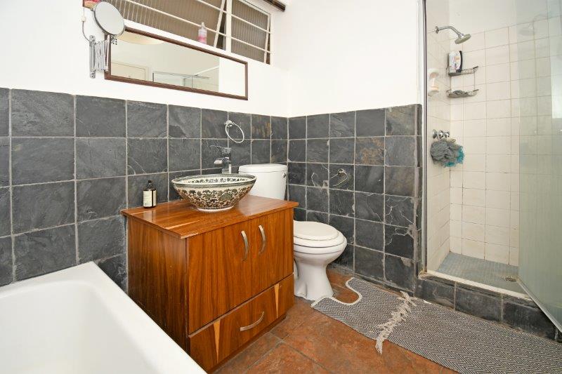 2 Bedroom Property for Sale in Blairgowrie Gauteng